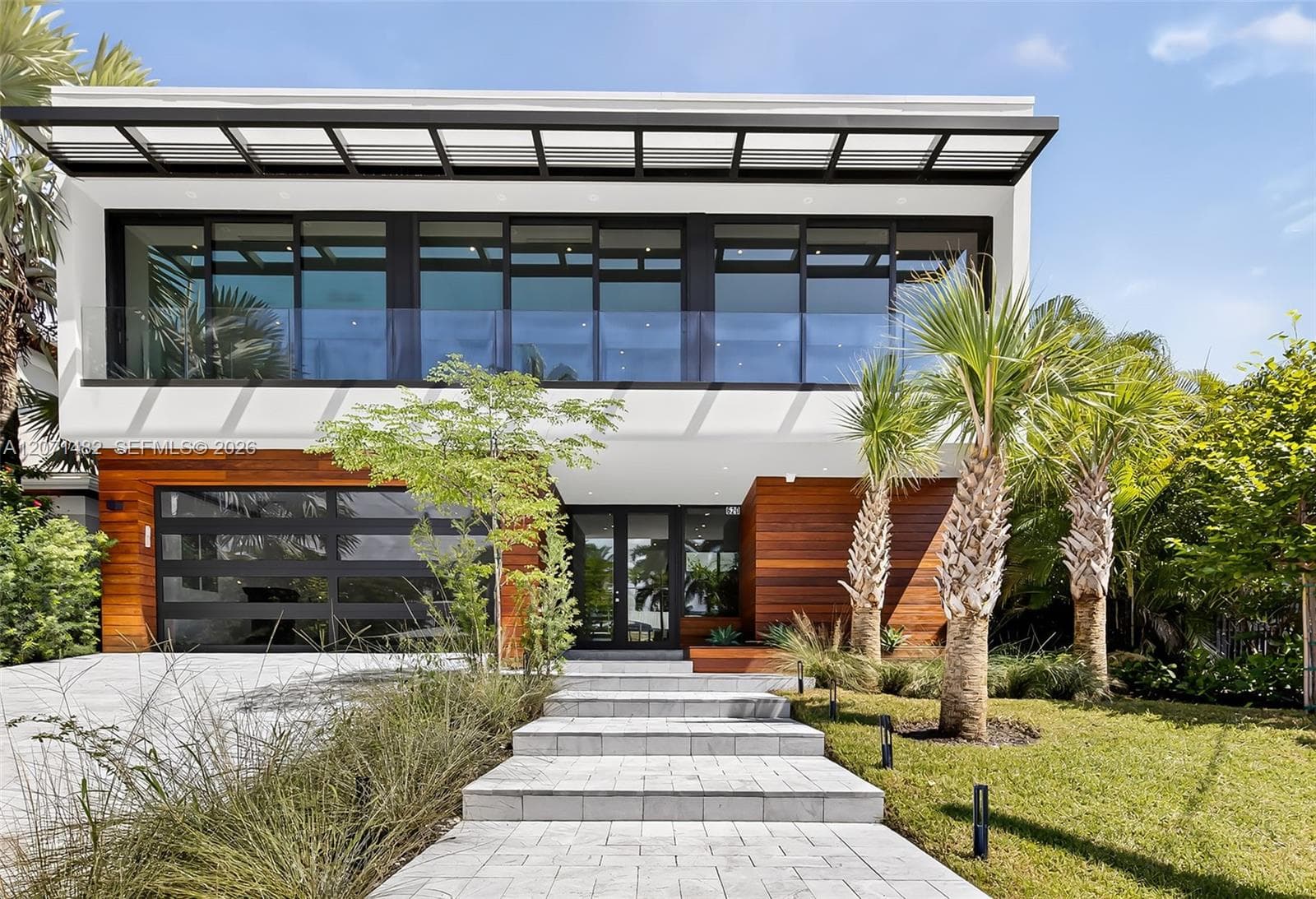 620 Solar Isle Dr