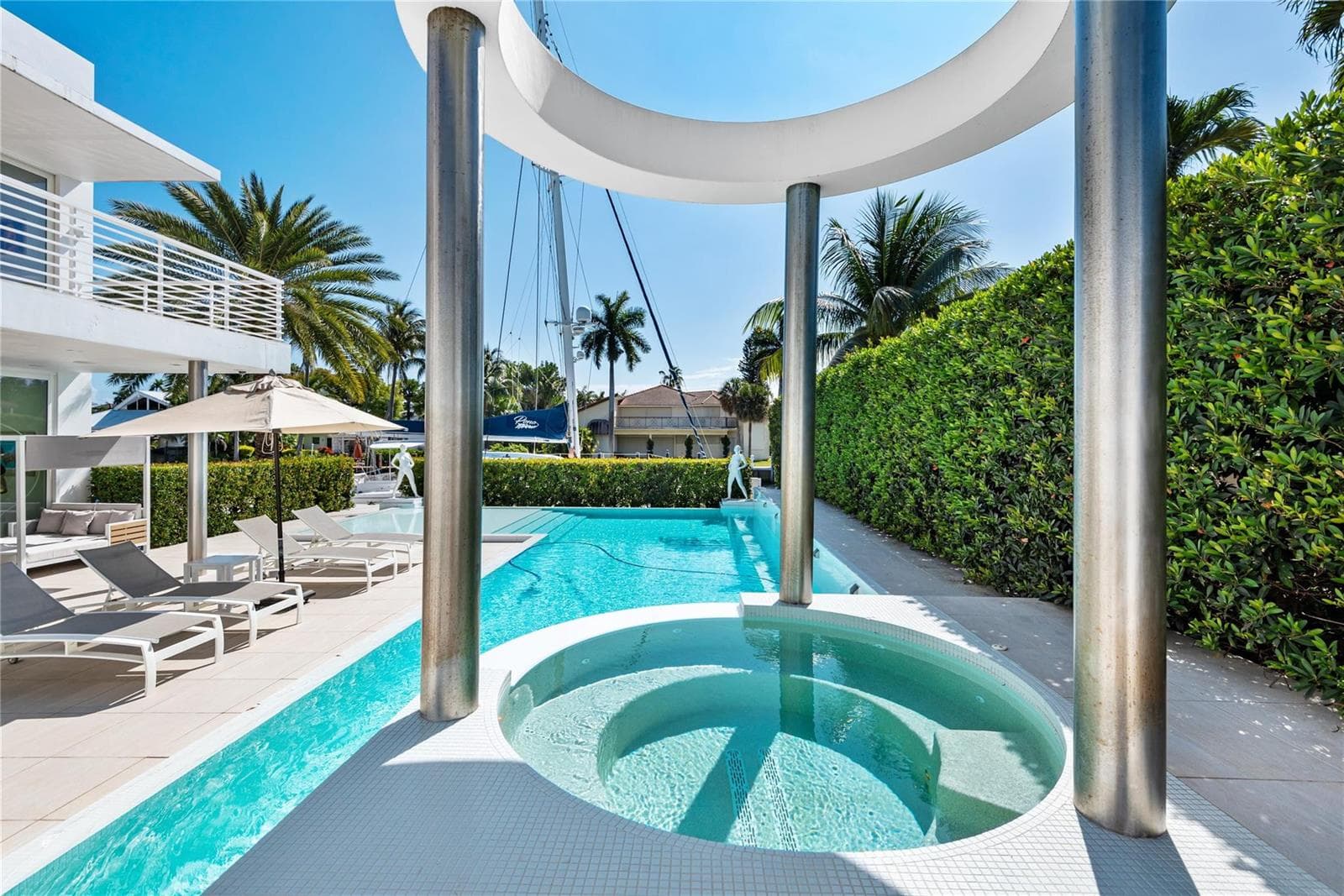 500 Isle of Capri Dr