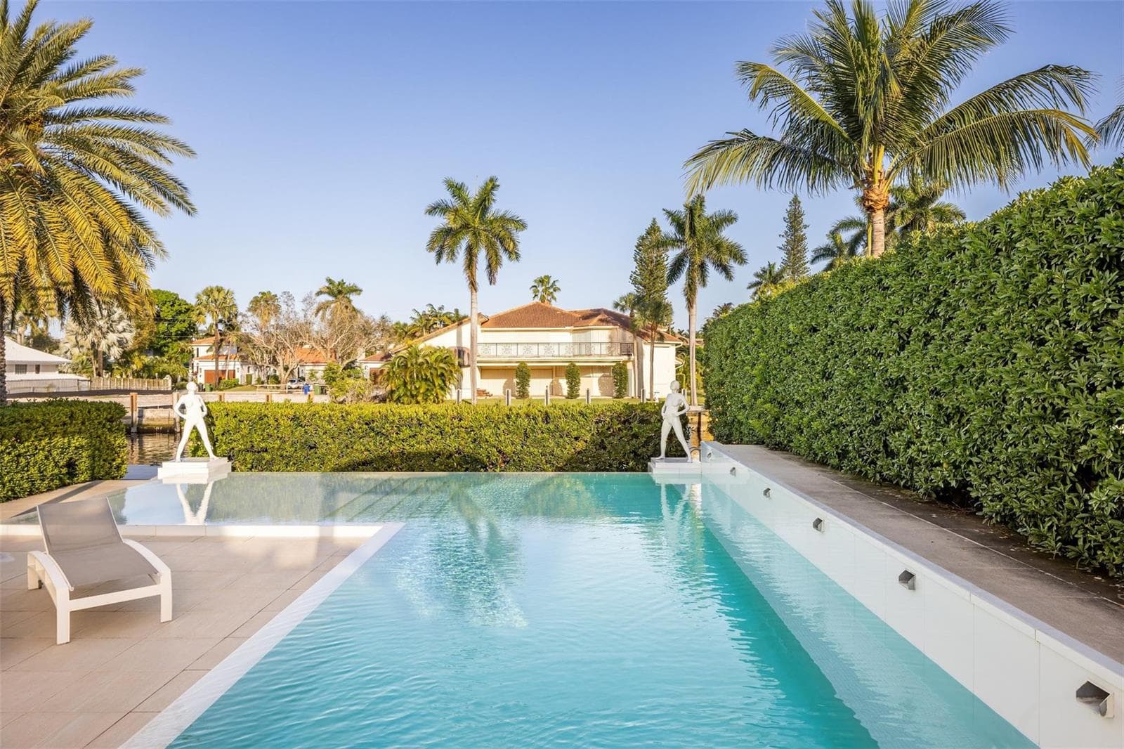 500 Isle of Capri Dr