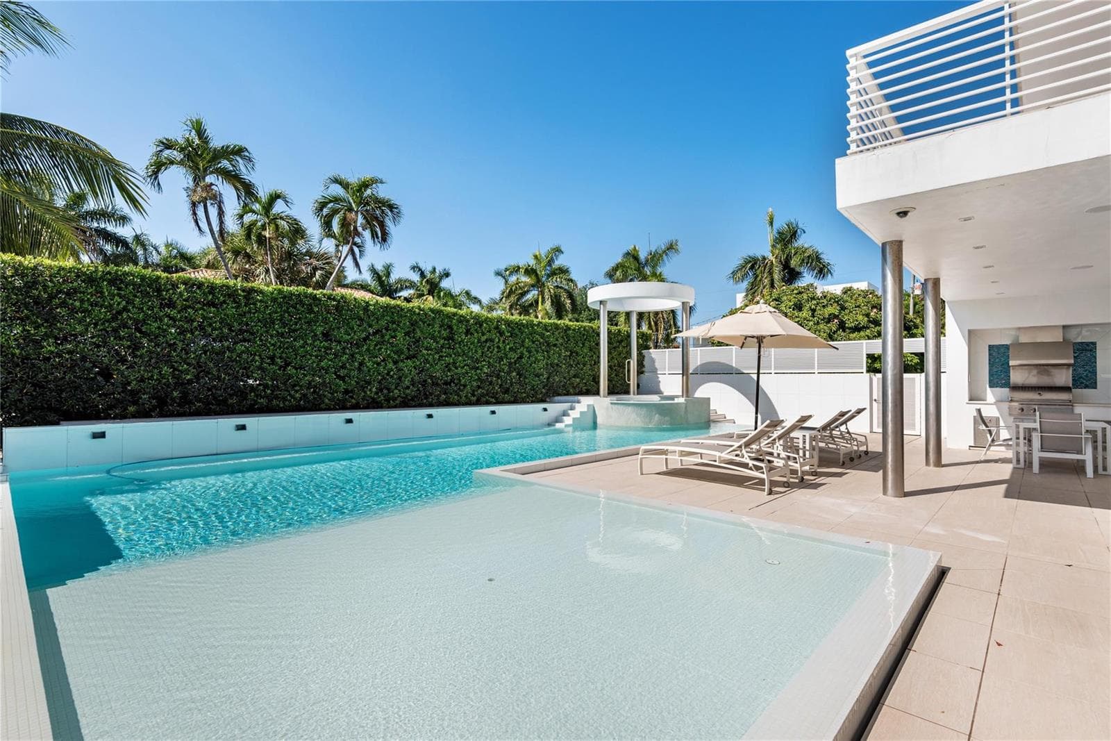 500 Isle of Capri Dr