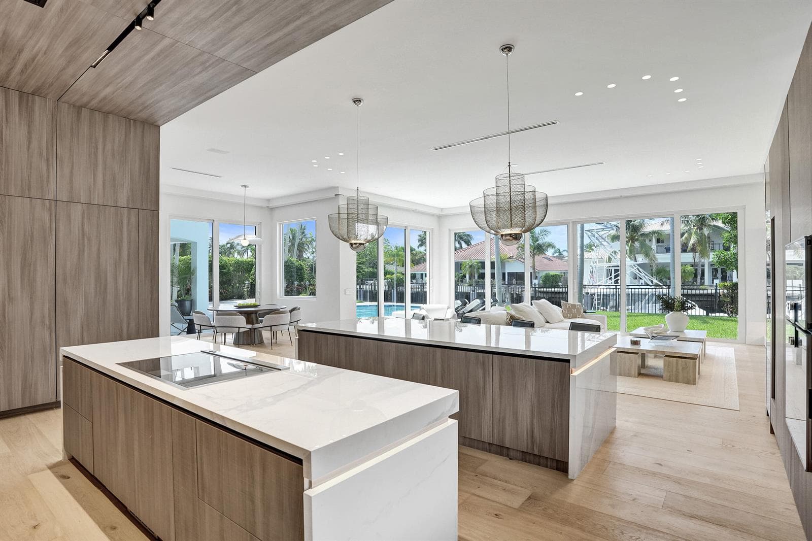 30 S Compass Dr