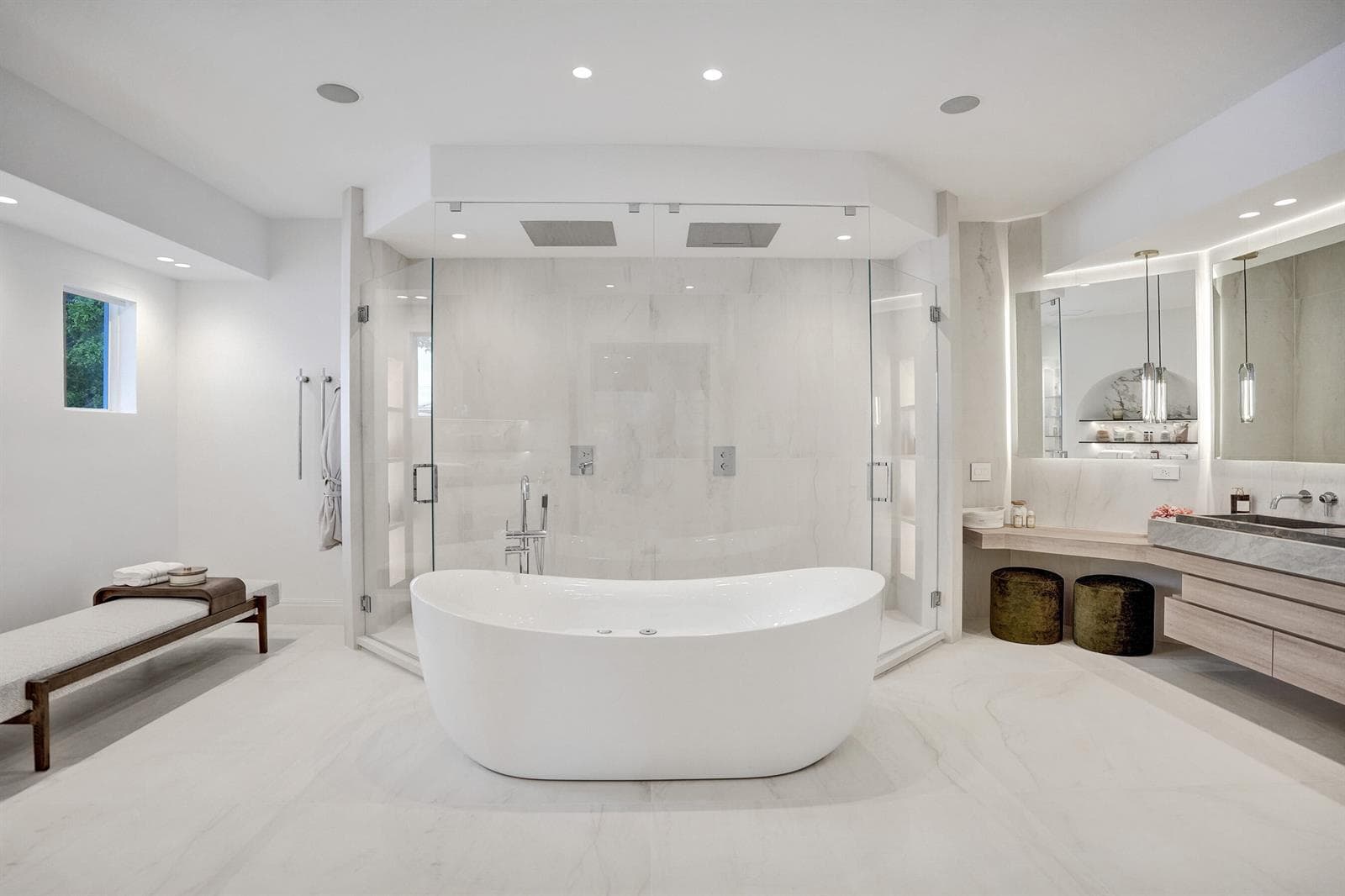 30 S Compass Dr