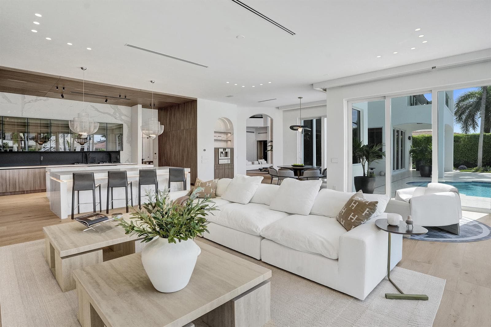 30 S Compass Dr