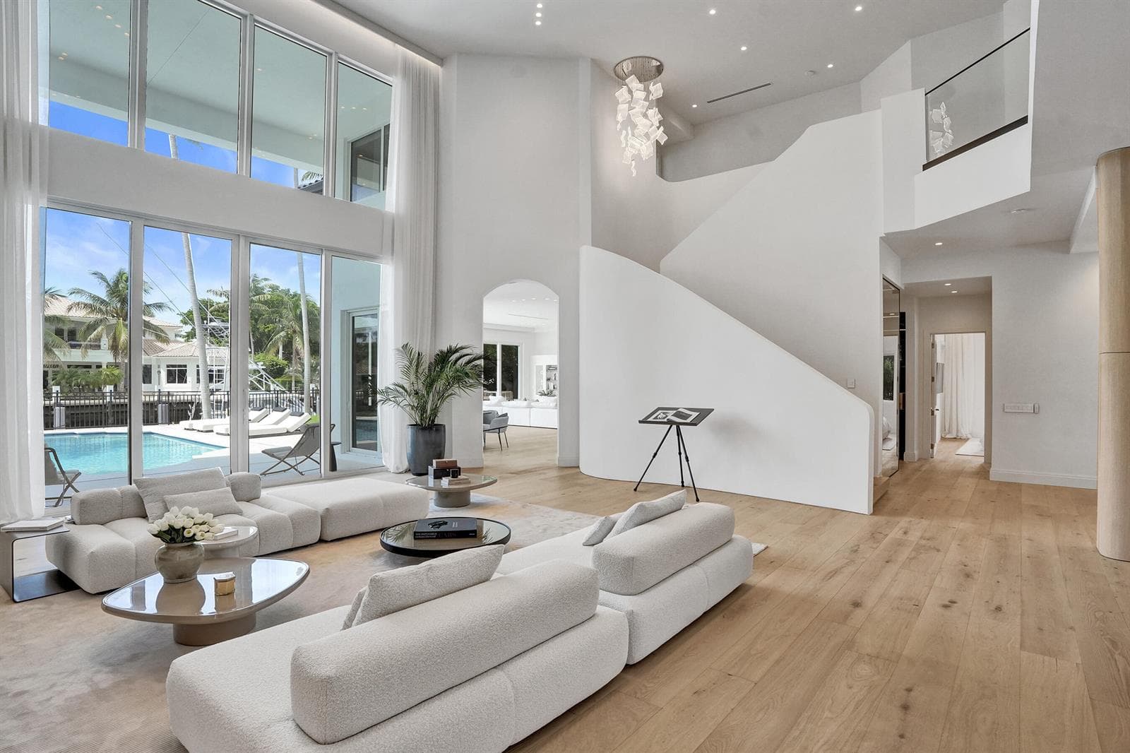 30 S Compass Dr