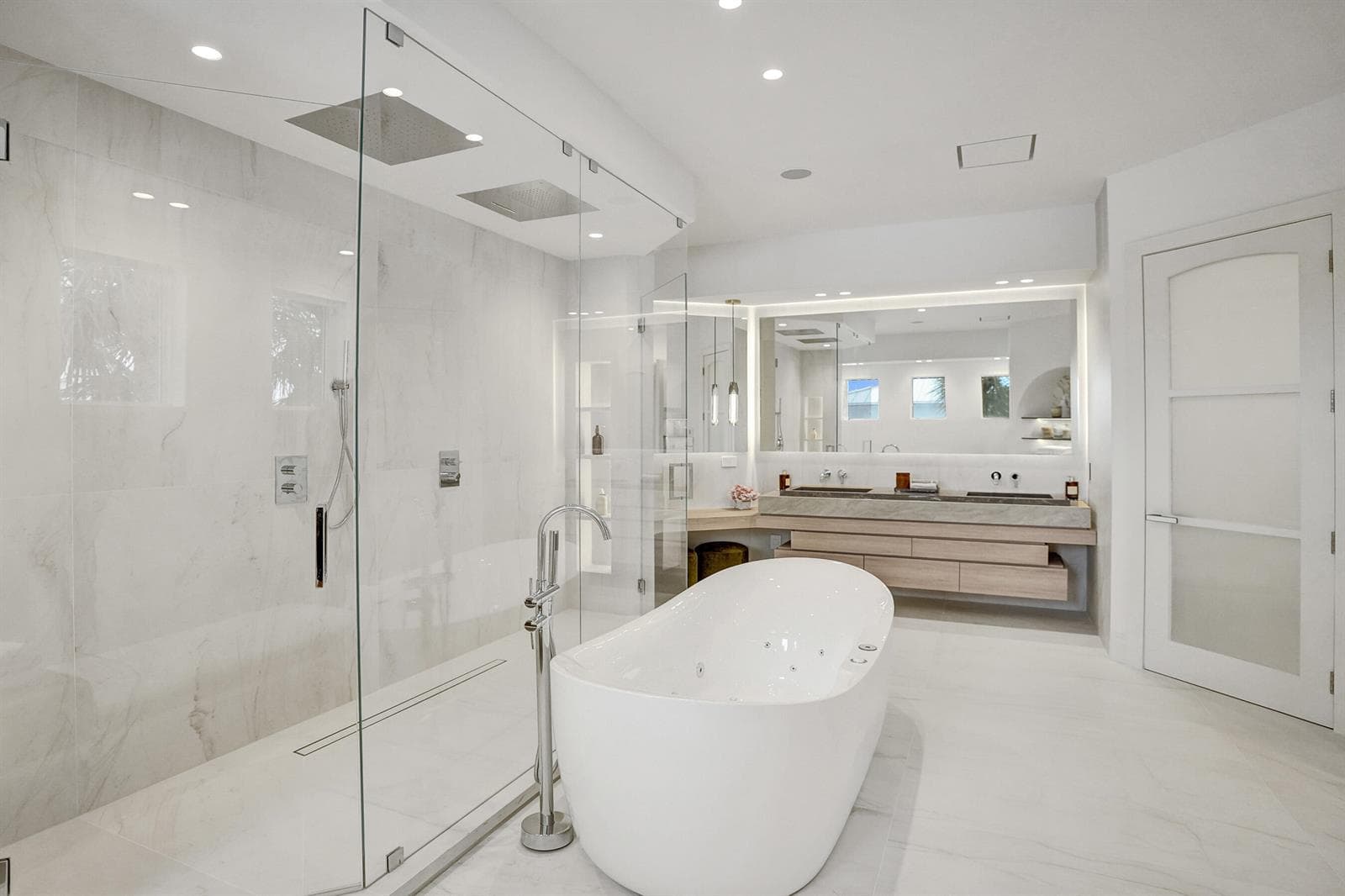 30 S Compass Dr
