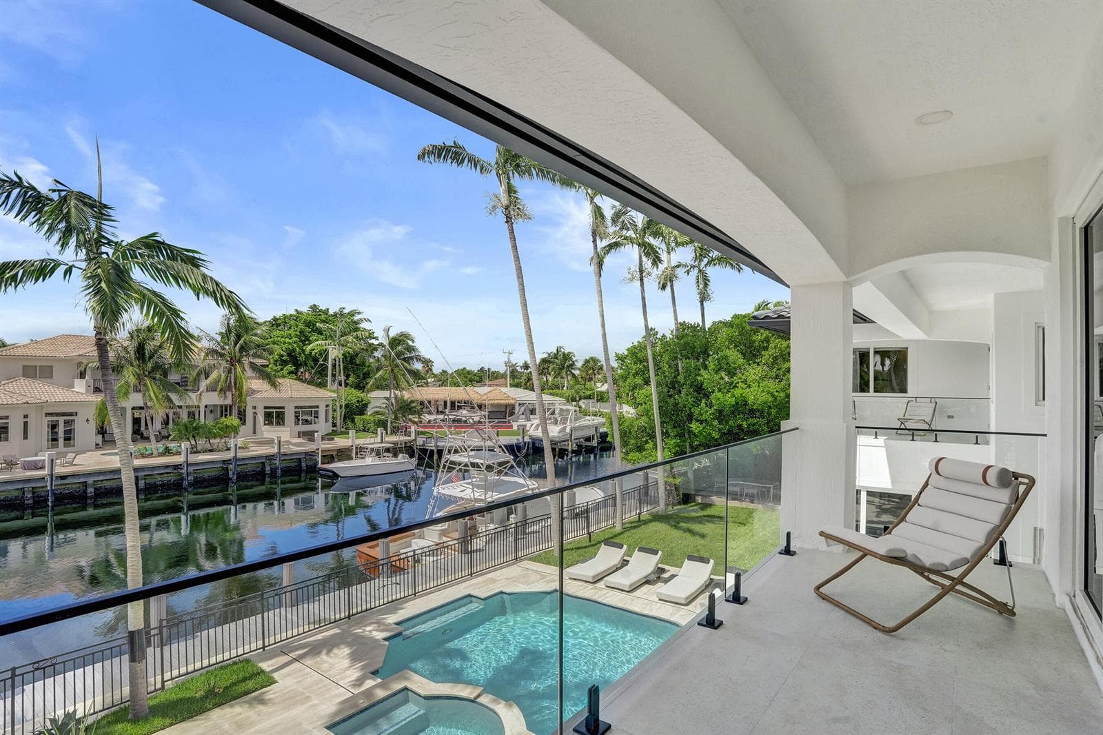 30 S Compass Dr