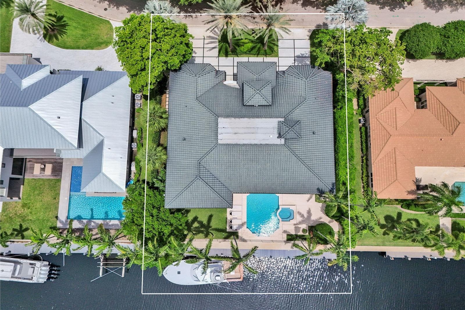 30 S Compass Dr