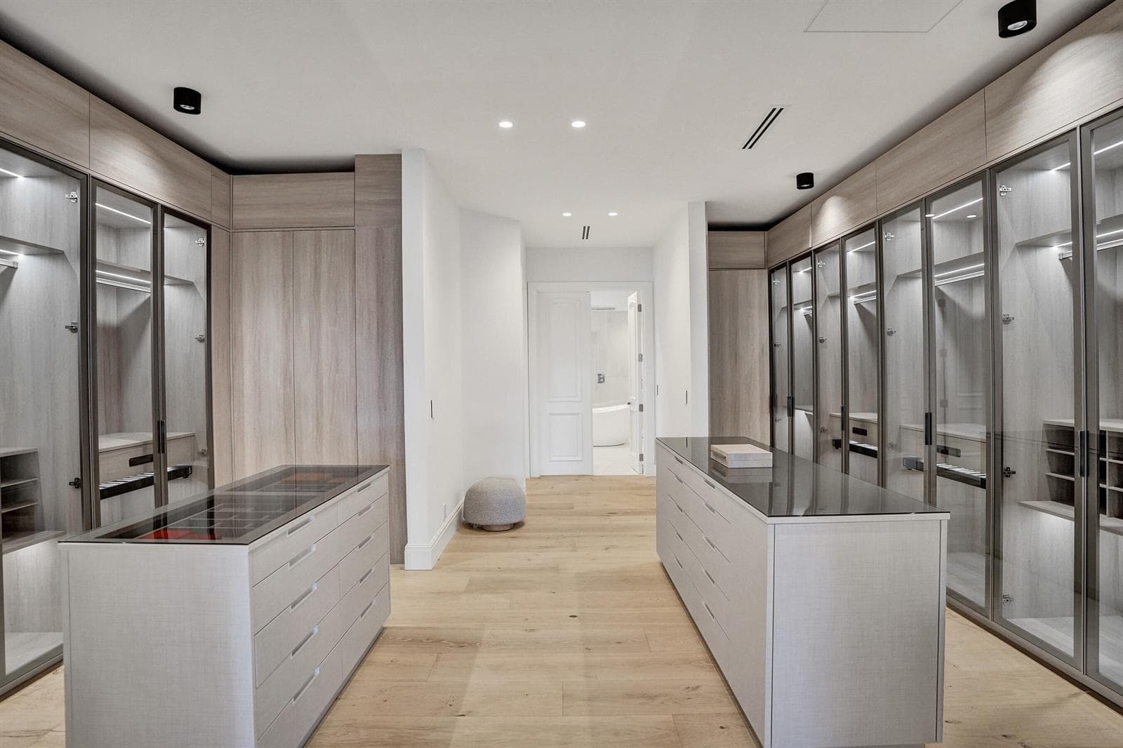 30 S Compass Dr