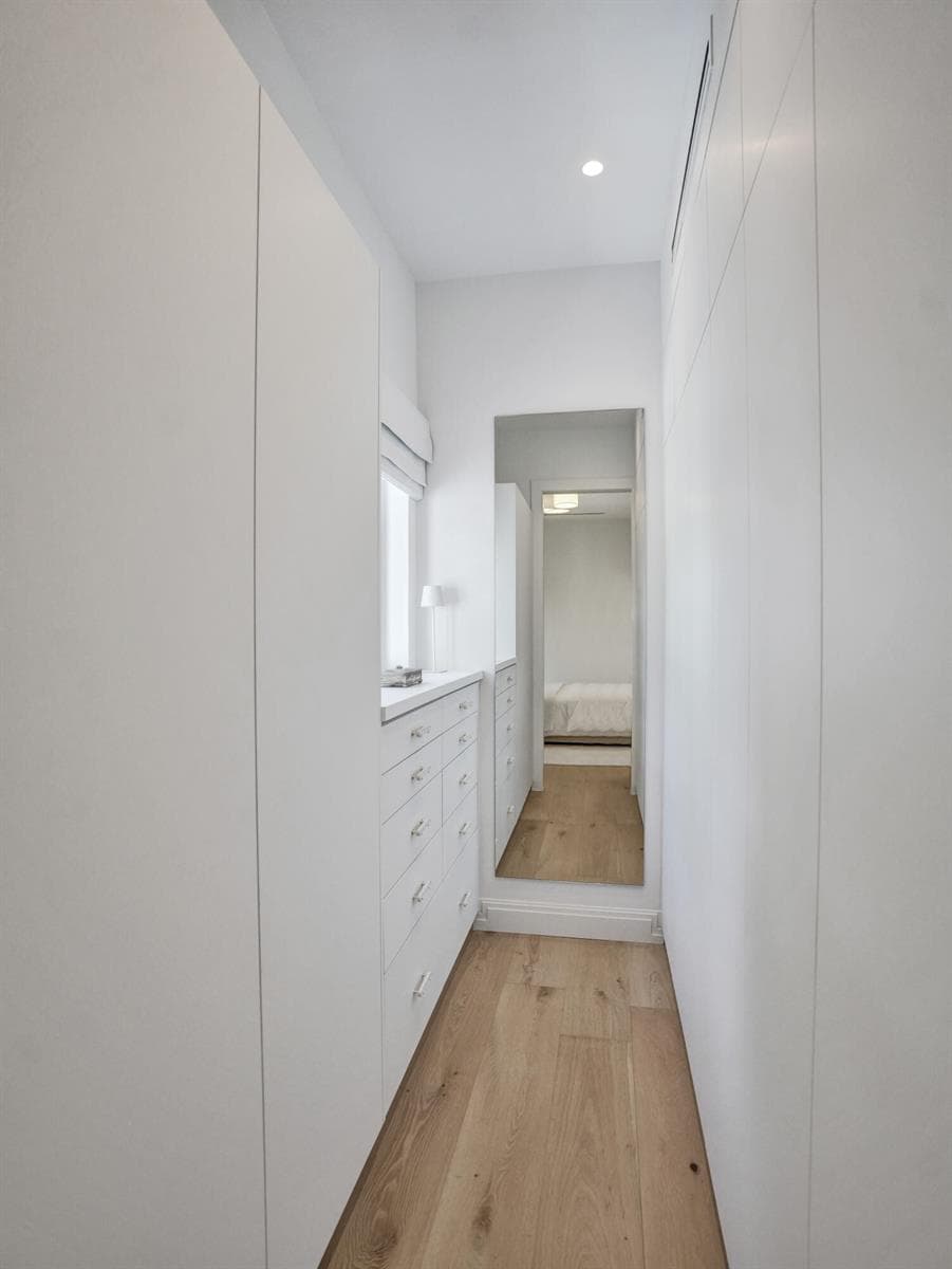 30 S Compass Dr