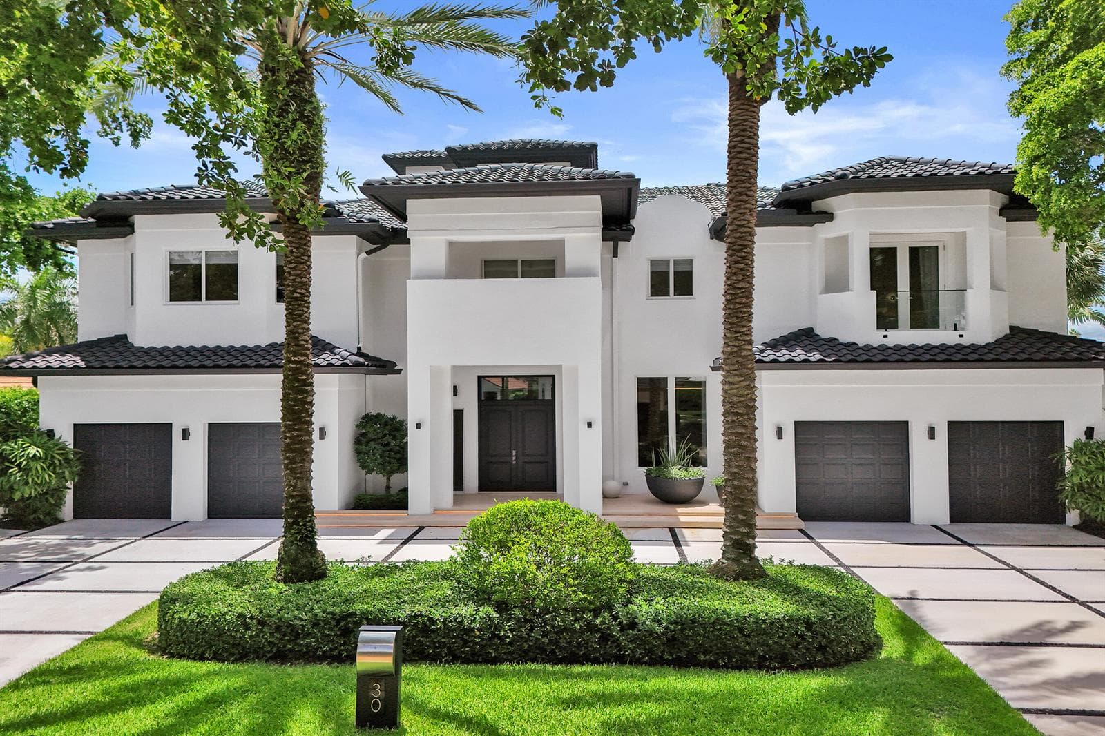 30 S Compass Dr