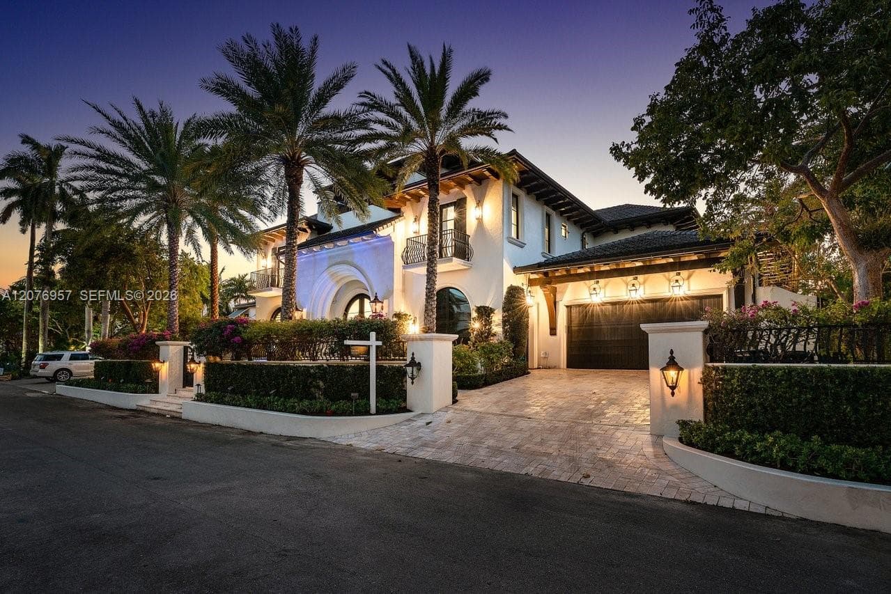 633 Isle of Palms Dr