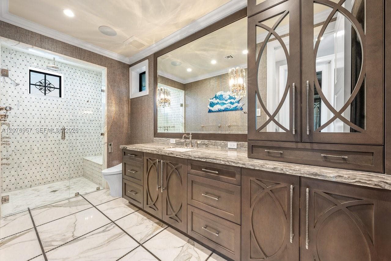 633 Isle of Palms Dr