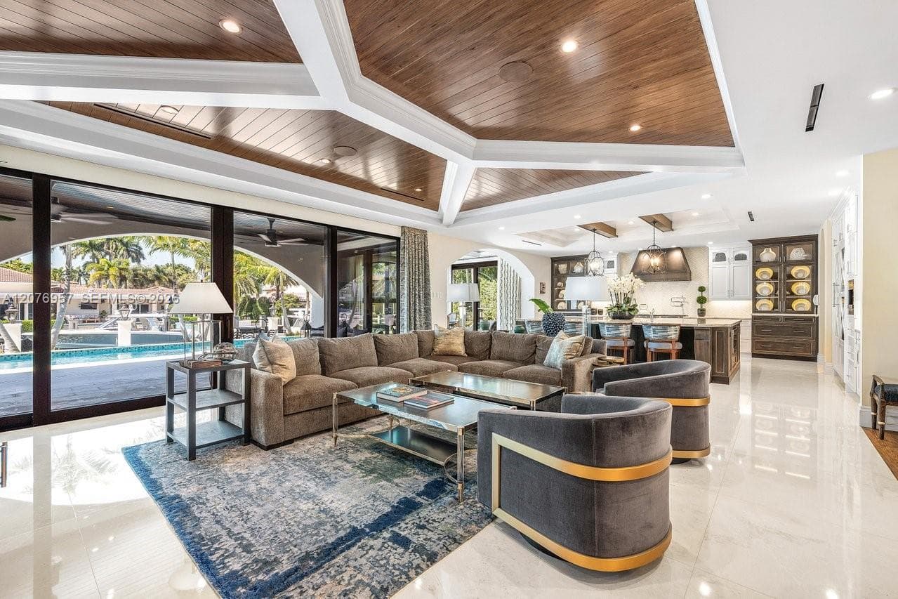633 Isle of Palms Dr