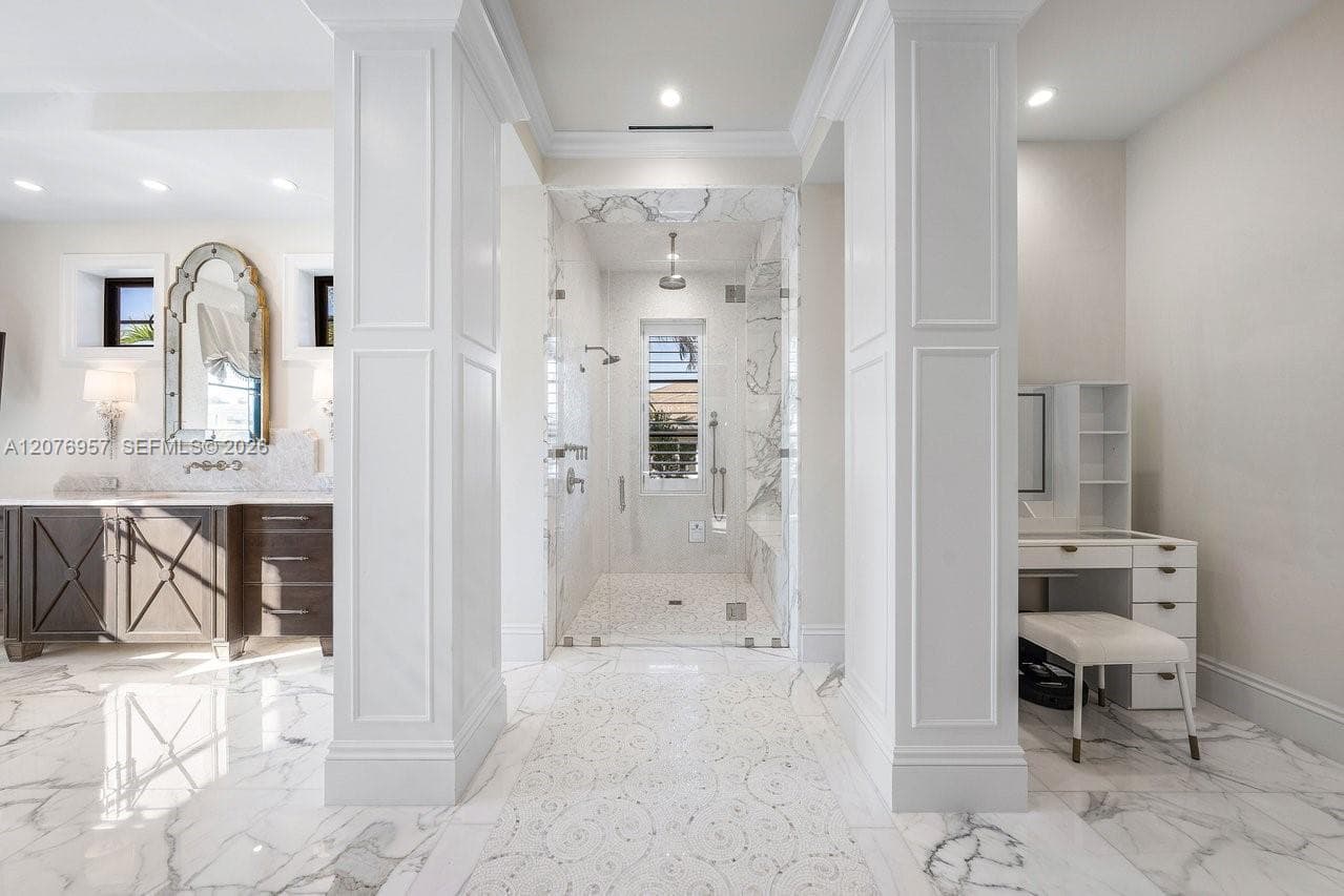 633 Isle of Palms Dr