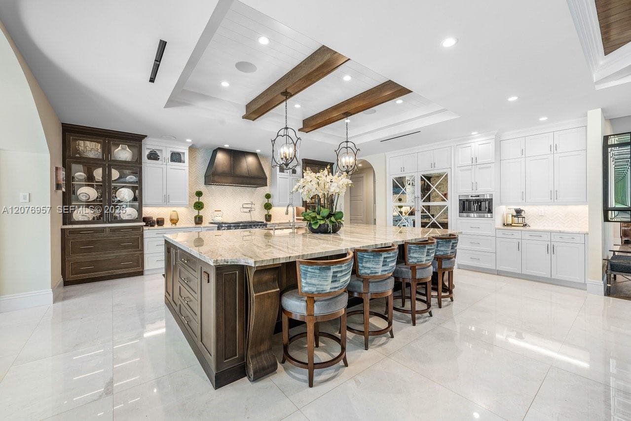 633 Isle of Palms Dr