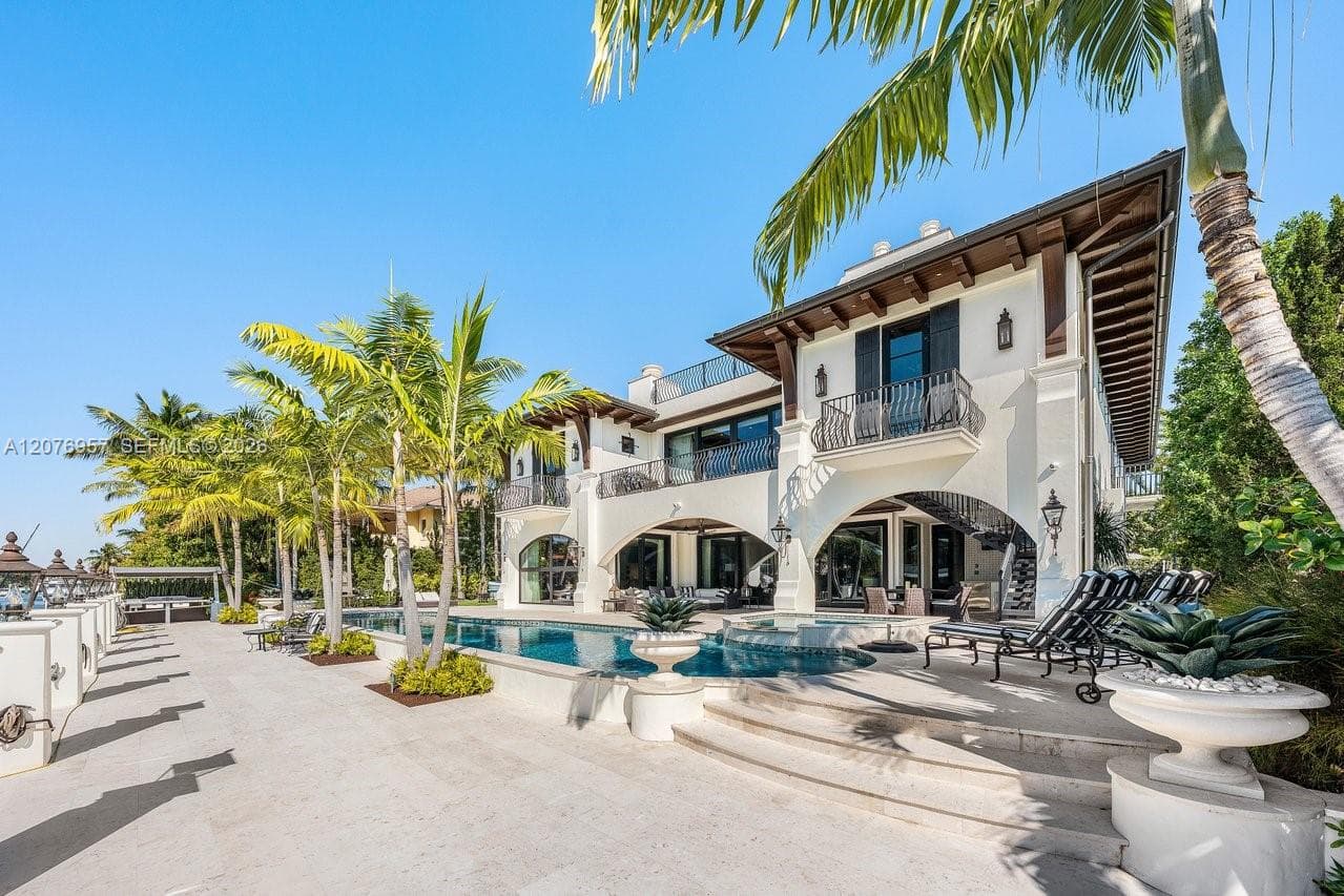 633 Isle of Palms Dr