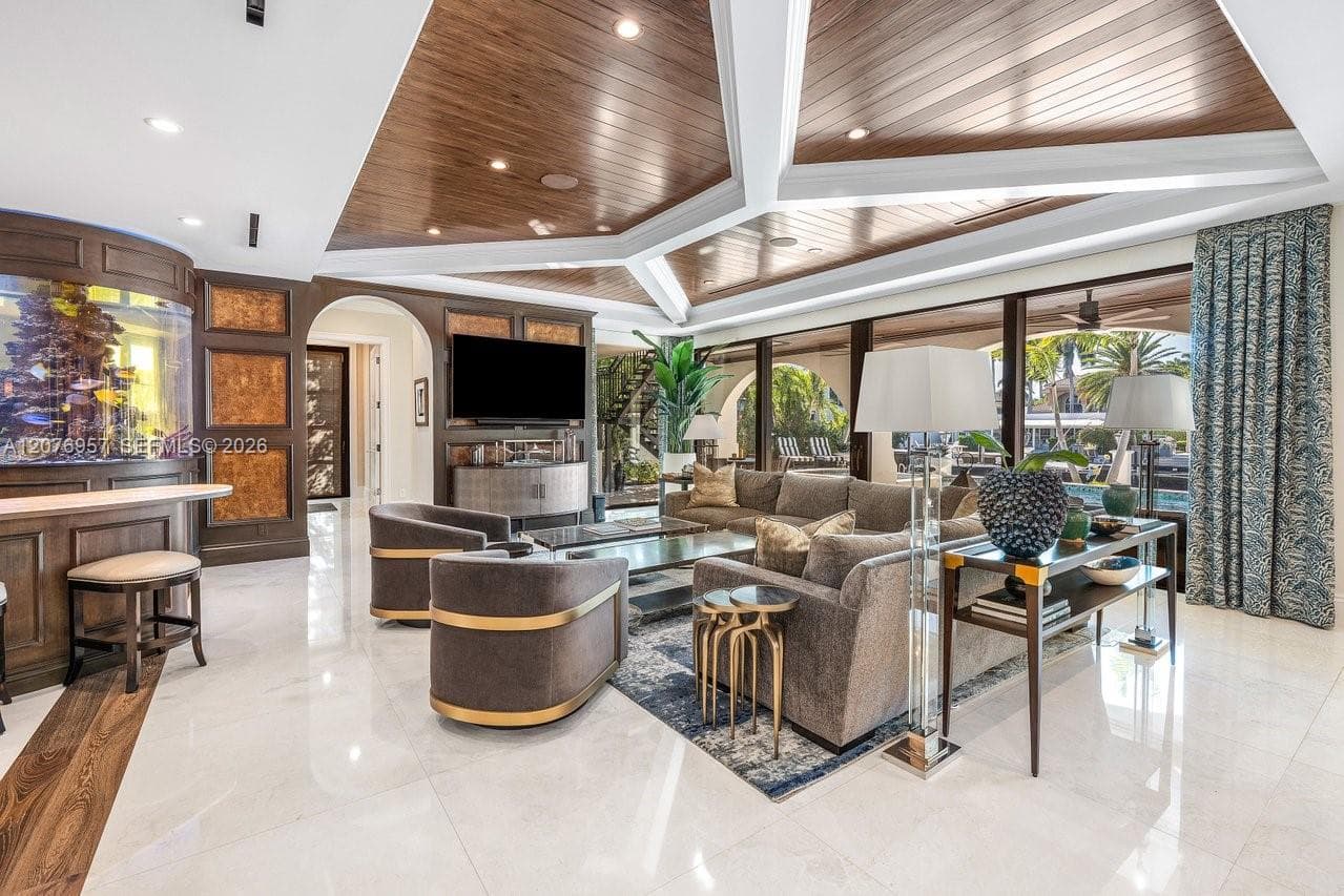 633 Isle of Palms Dr