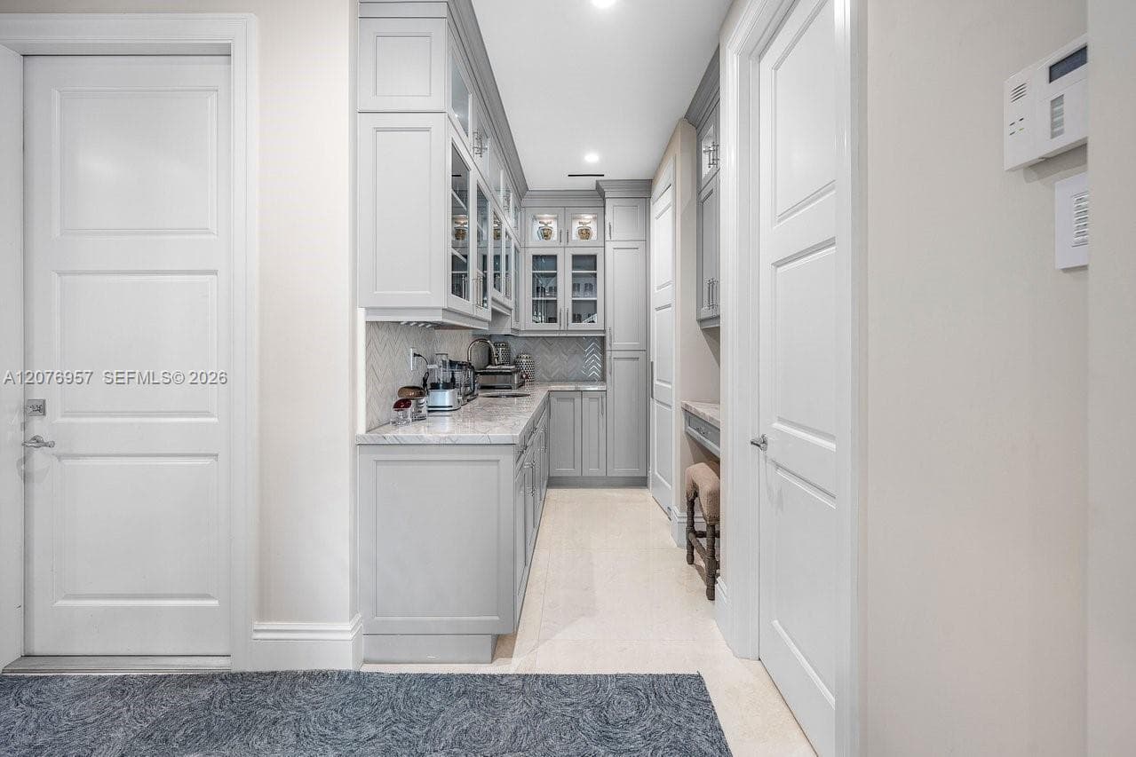633 Isle of Palms Dr