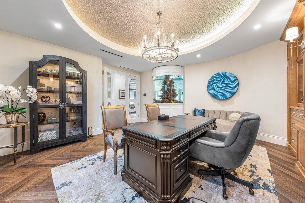 633 Isle of Palms Dr