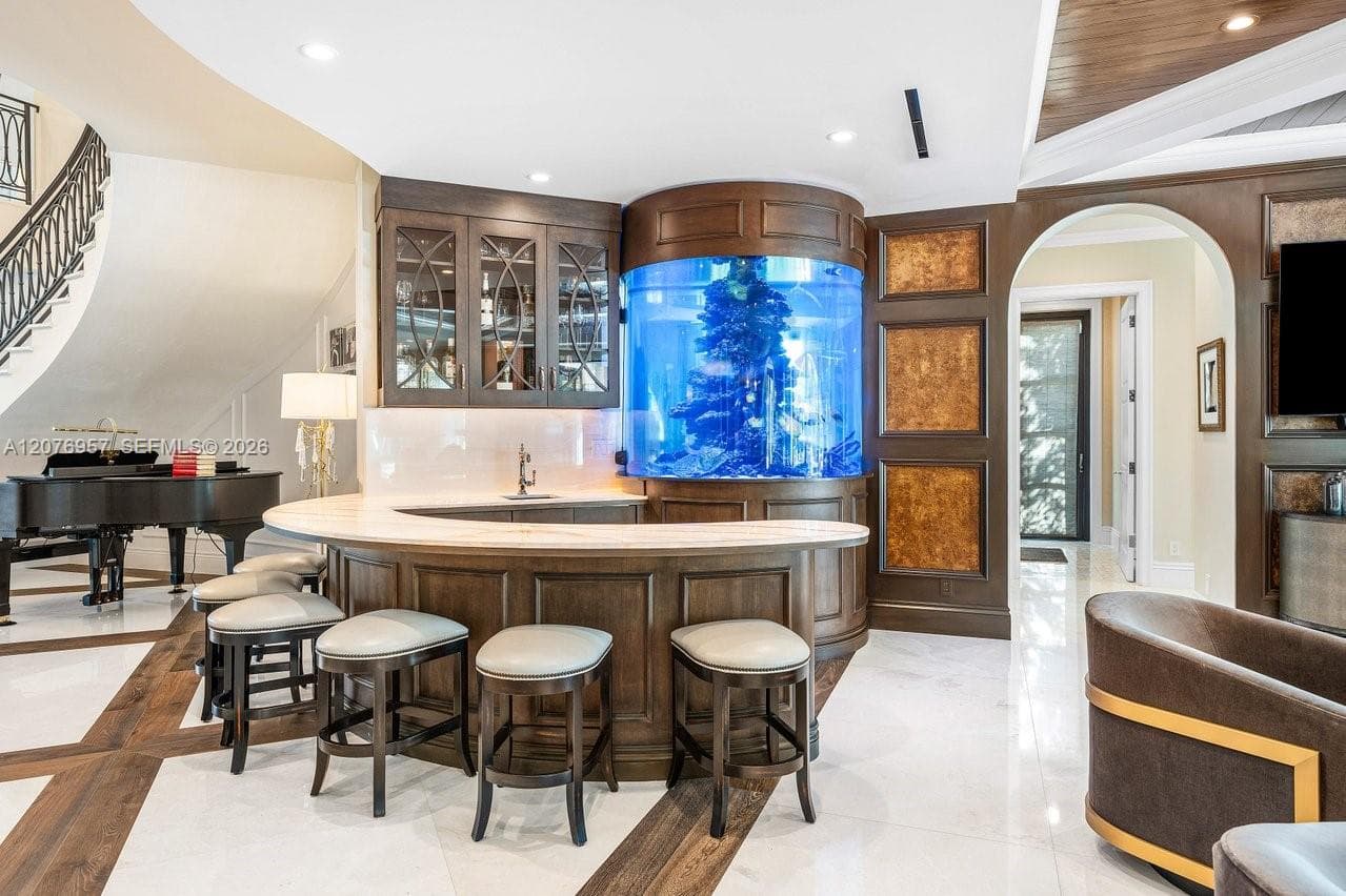 633 Isle of Palms Dr