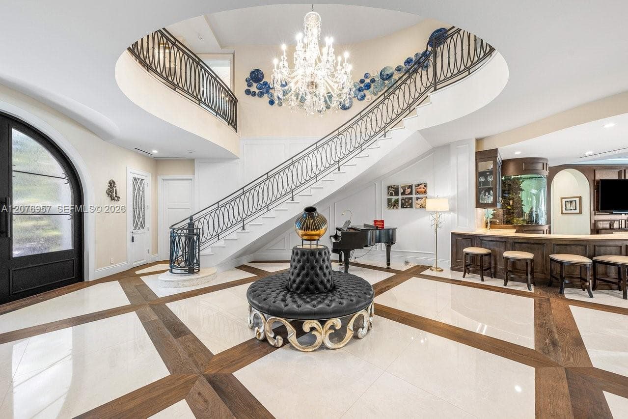 633 Isle of Palms Dr