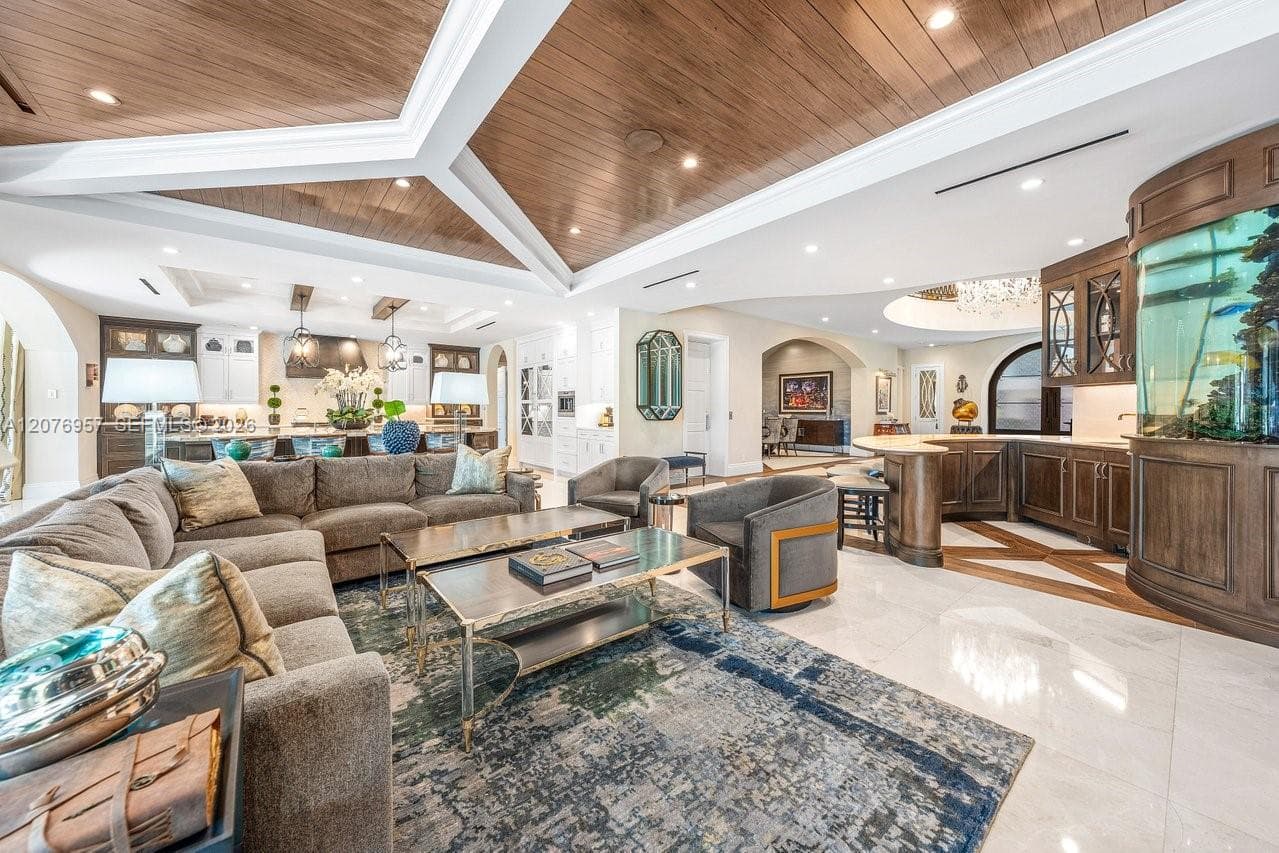 633 Isle of Palms Dr