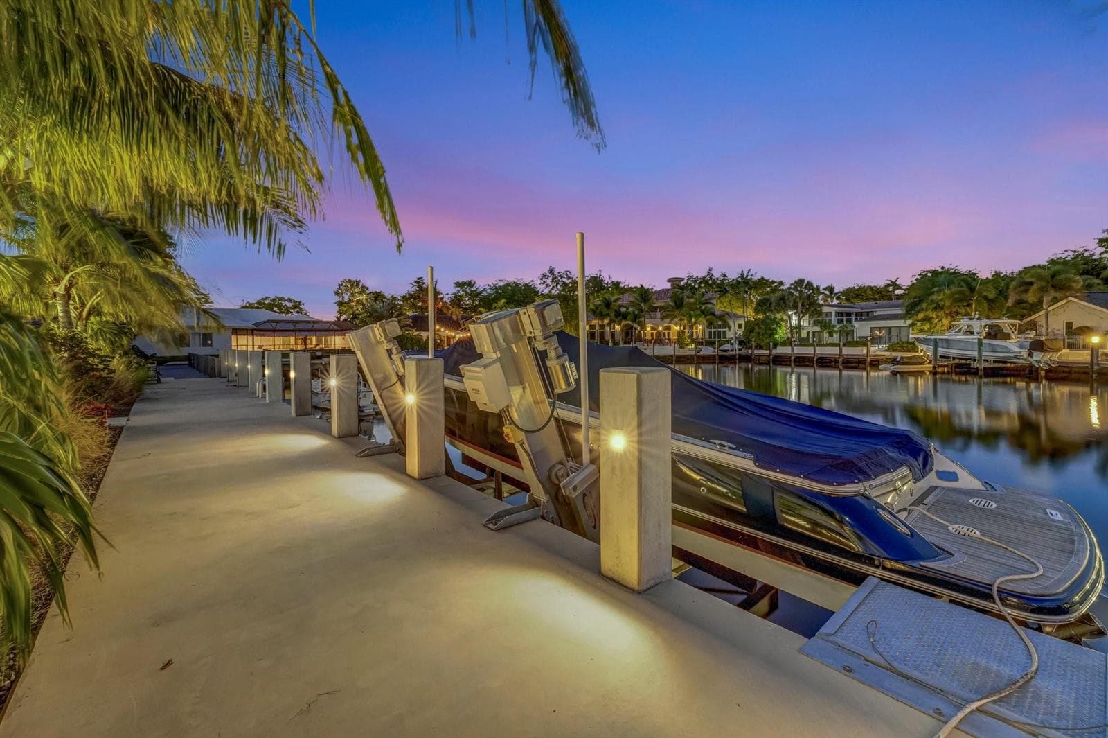 41 S Compass Dr
