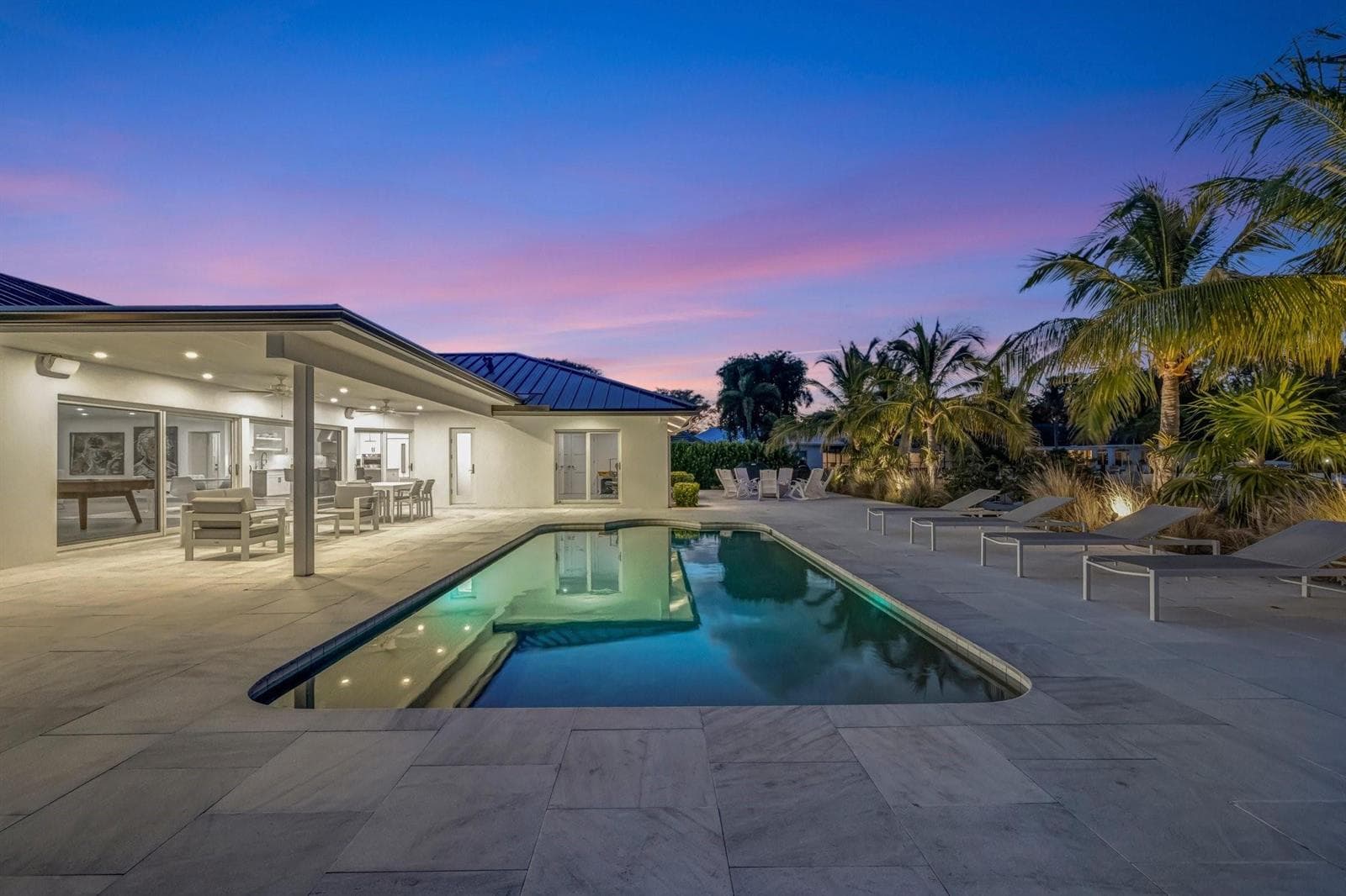 41 S Compass Dr