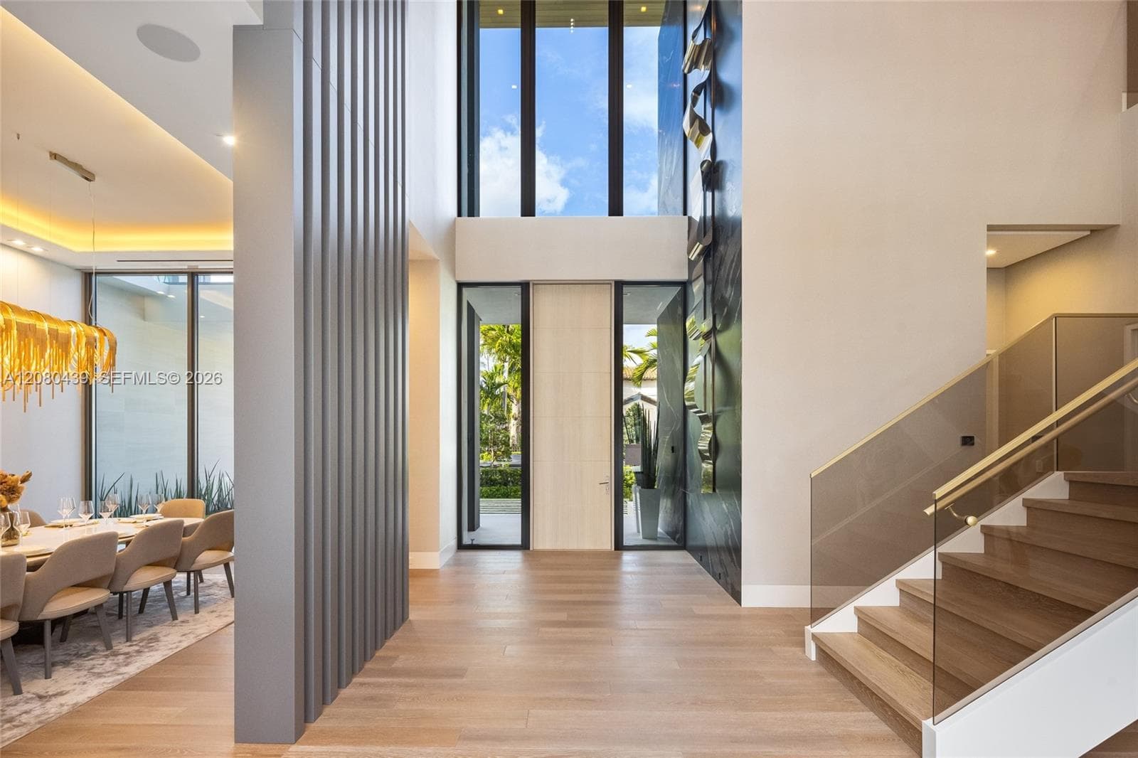 2560 Del Lago Dr