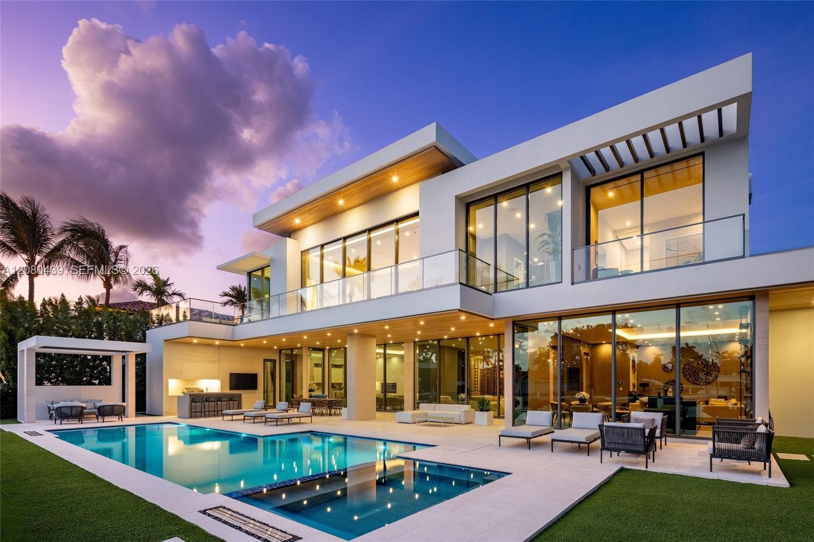 2560 Del Lago Dr