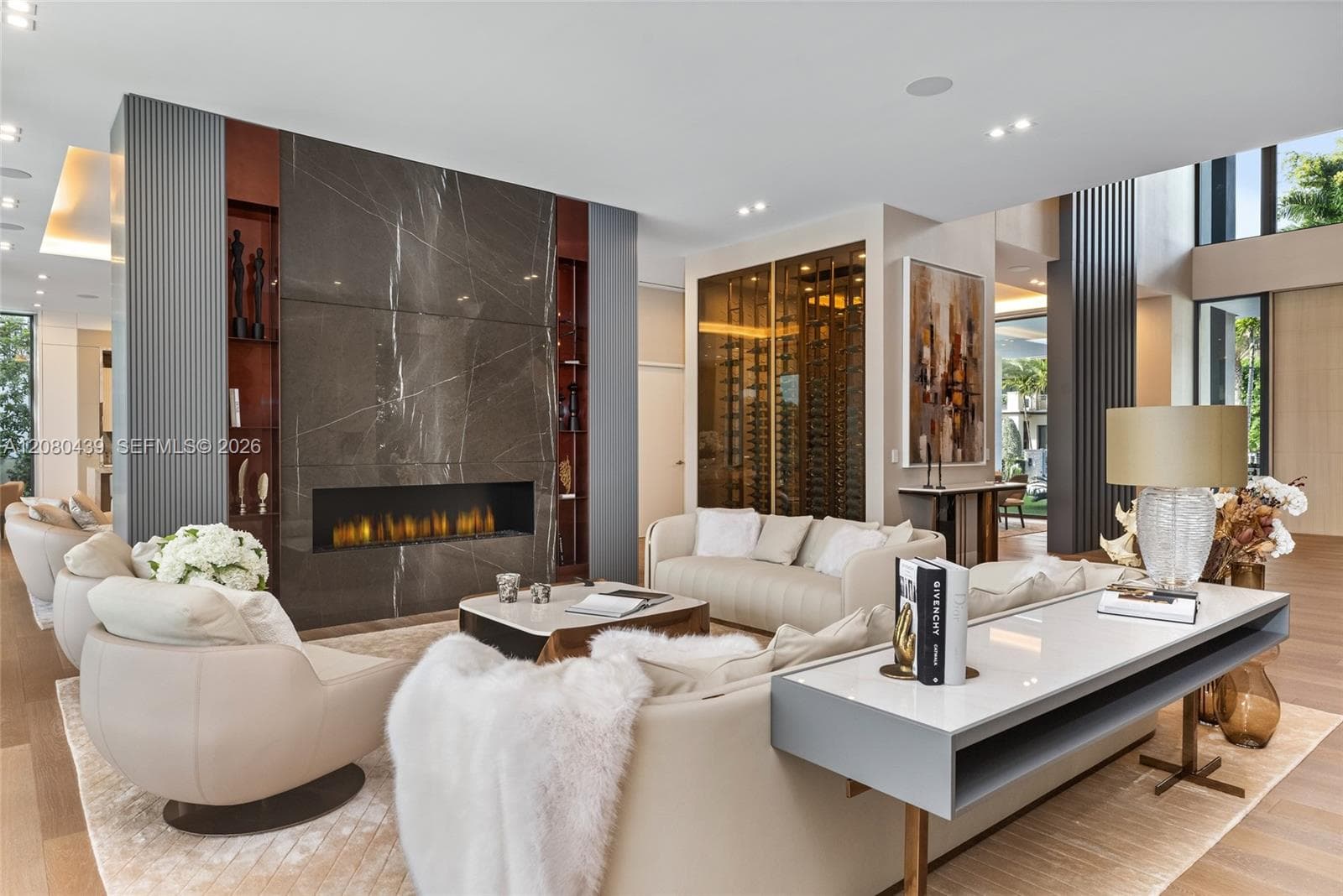 2560 Del Lago Dr