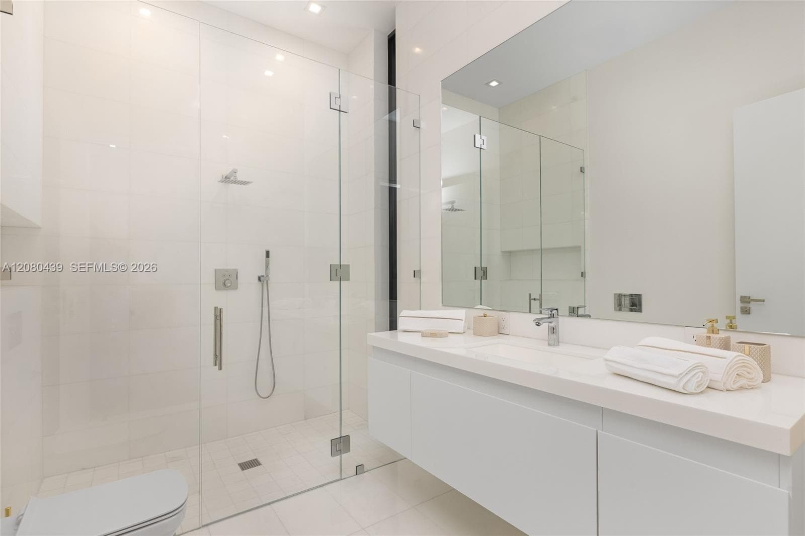 2560 Del Lago Dr