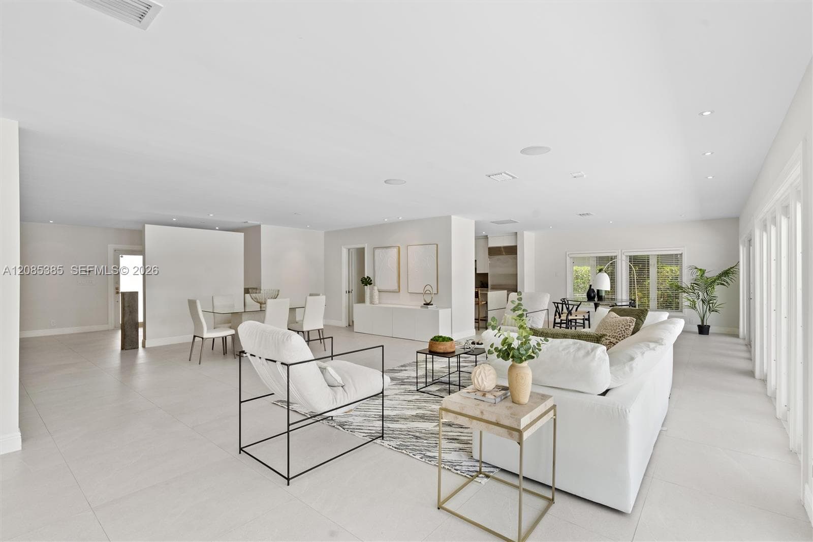3061 NE 39th St