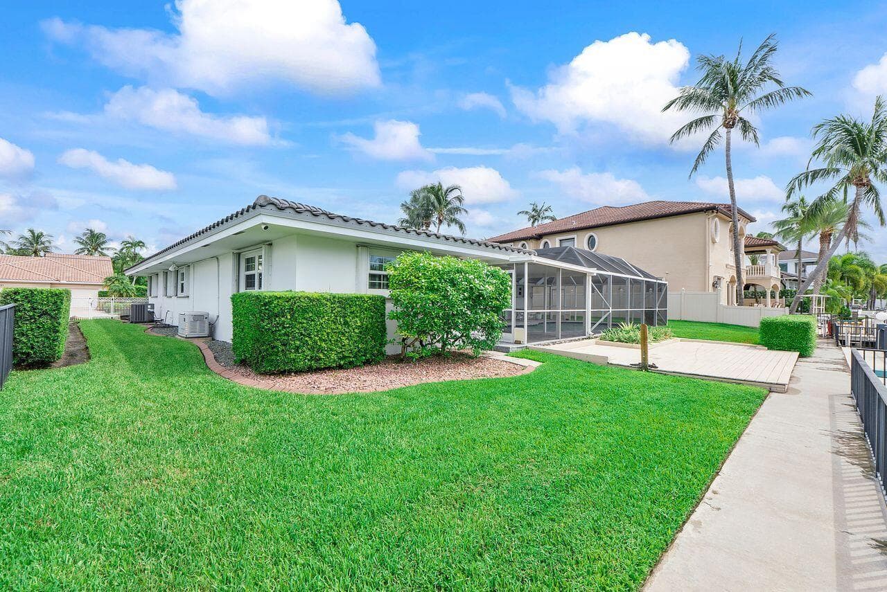 3200 NE 59th St