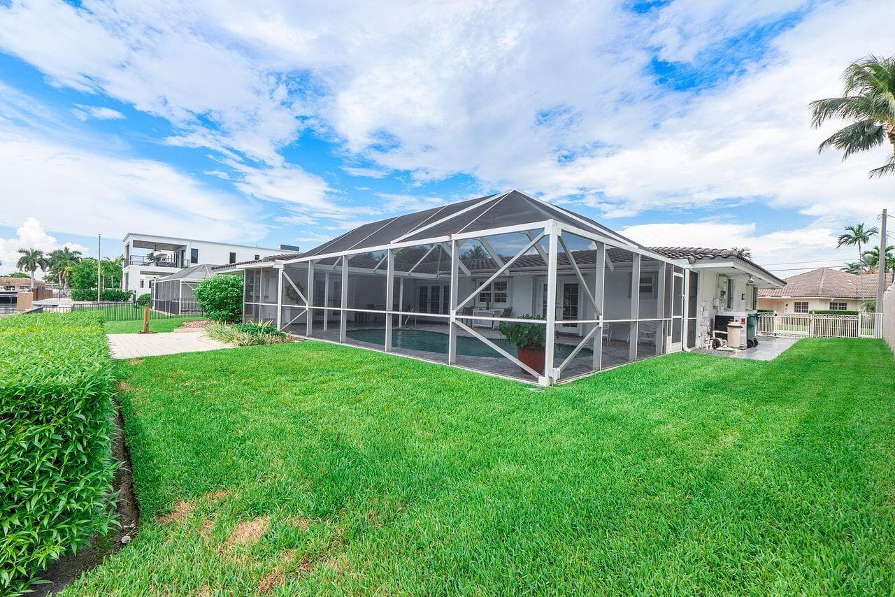3200 NE 59th St