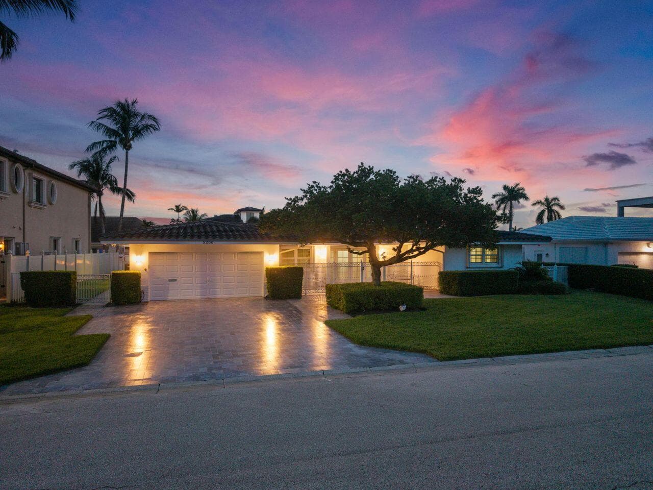 3200 NE 59th St