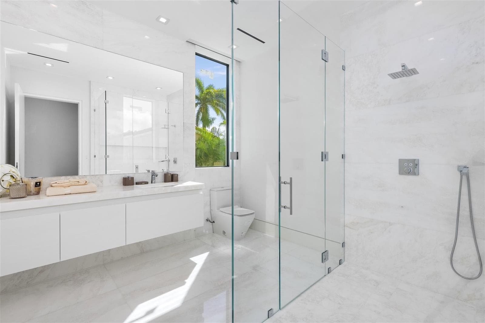 68 Isla Bahia Dr
