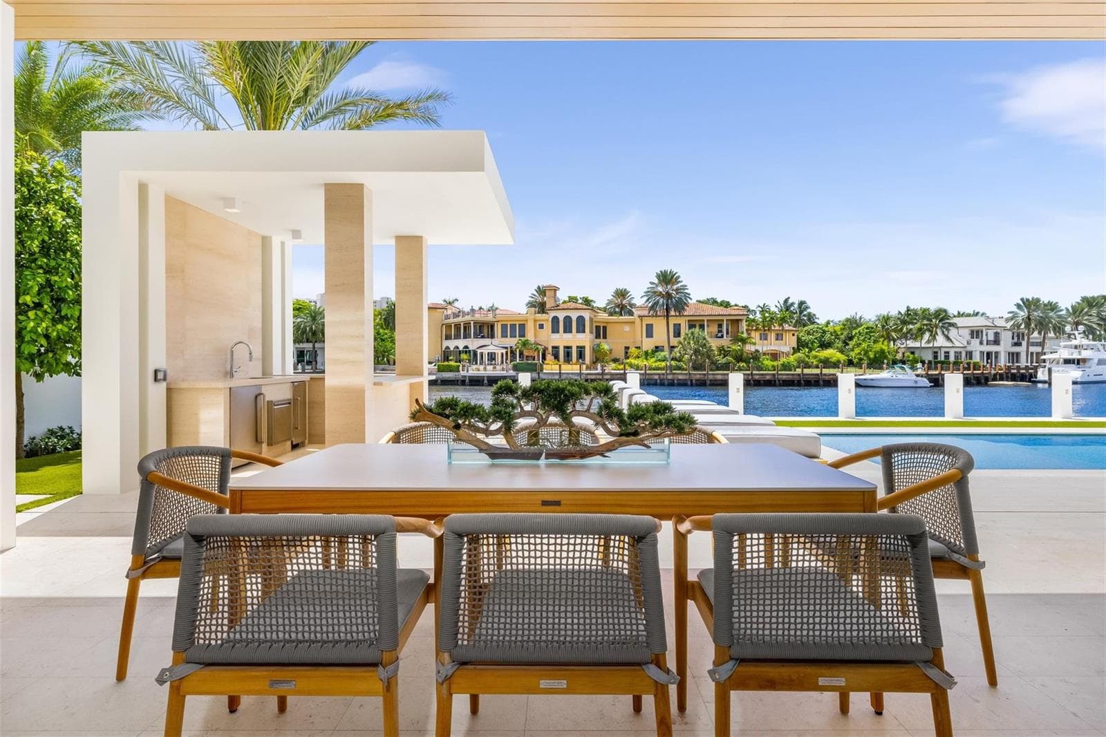 68 Isla Bahia Dr