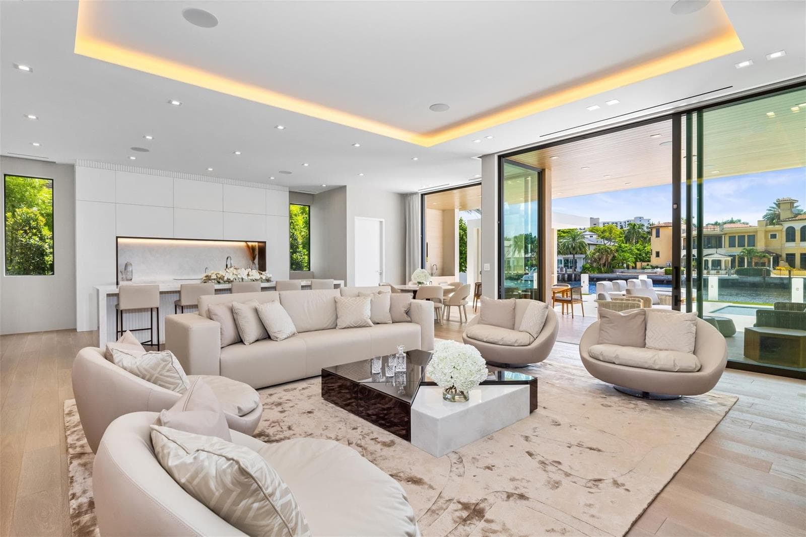 68 Isla Bahia Dr