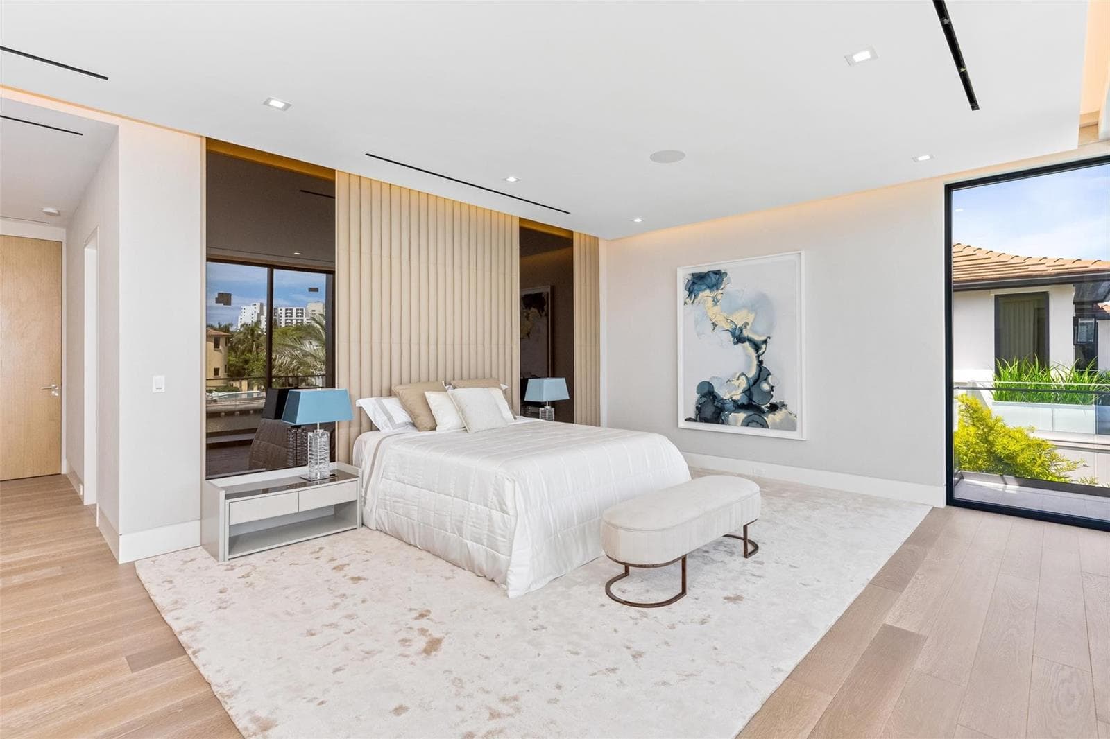 68 Isla Bahia Dr
