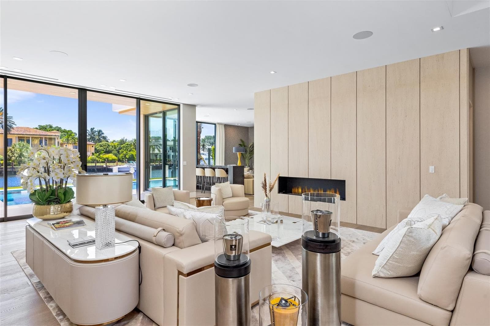 68 Isla Bahia Dr
