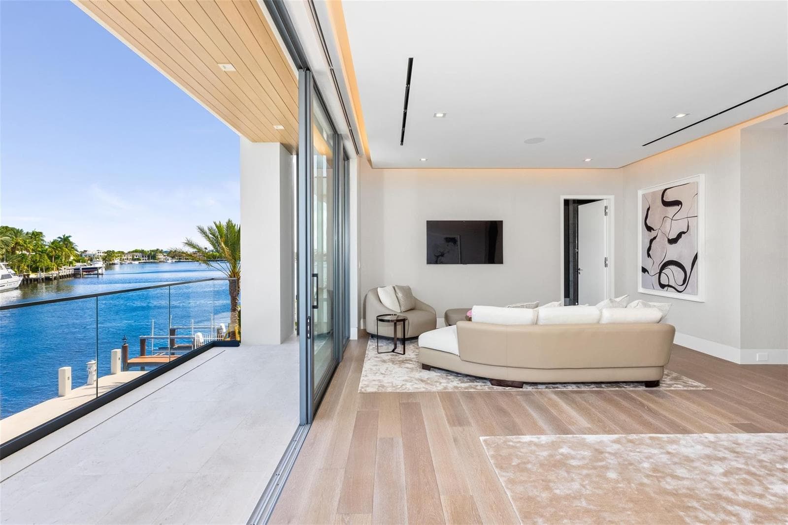 68 Isla Bahia Dr