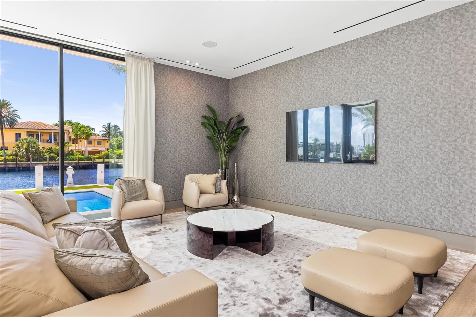 68 Isla Bahia Dr