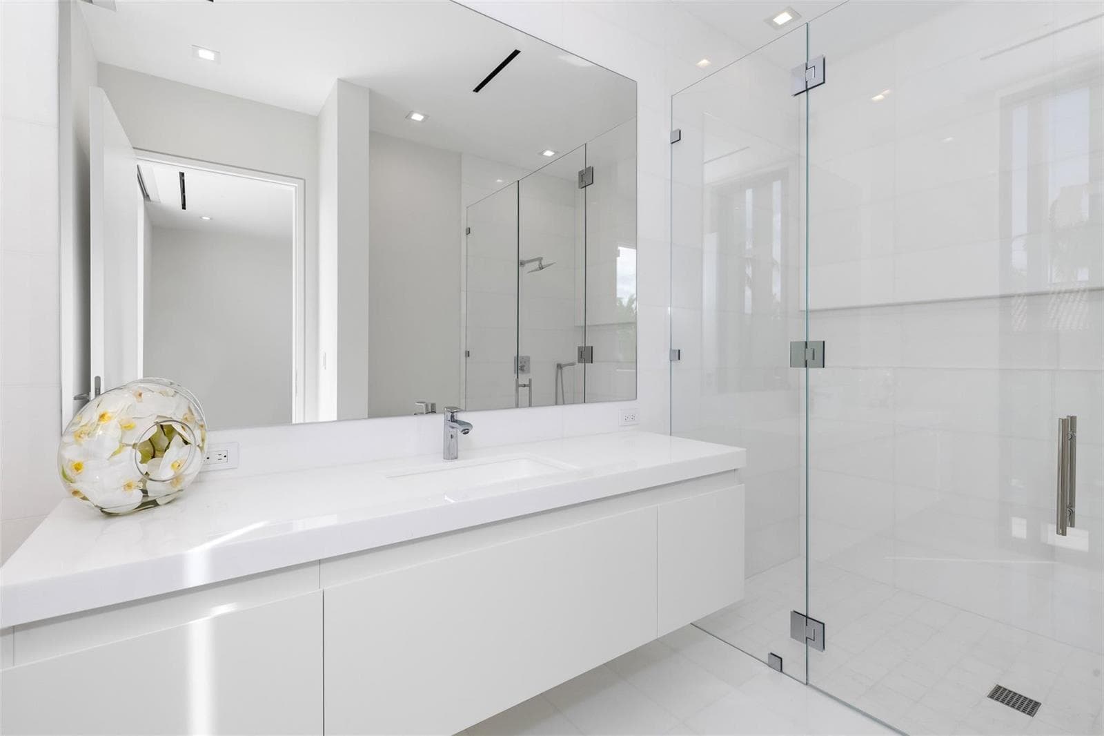 68 Isla Bahia Dr