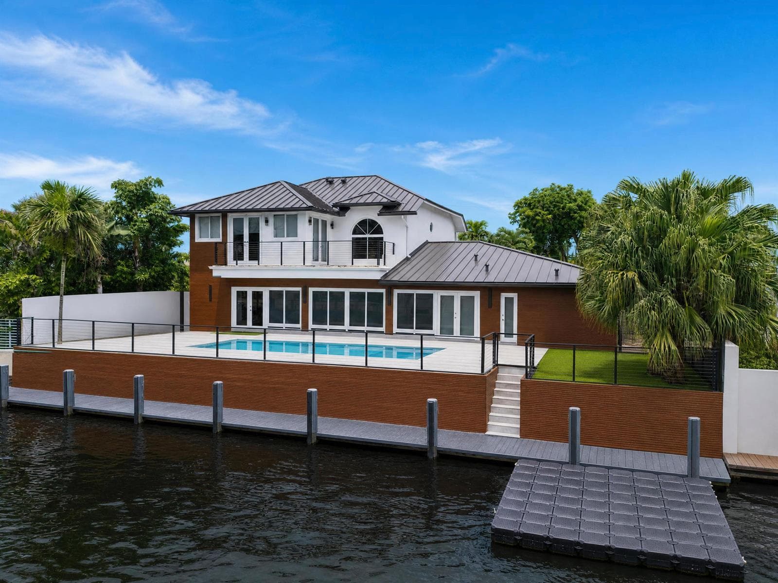 11 Castle Harbor Is
