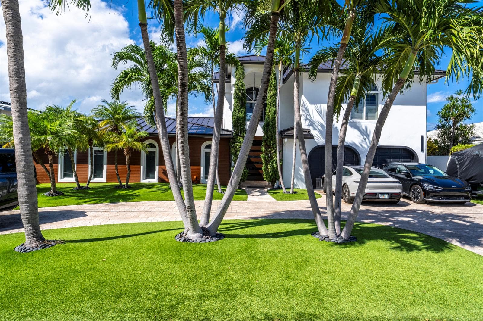 11 Castle Harbor Is