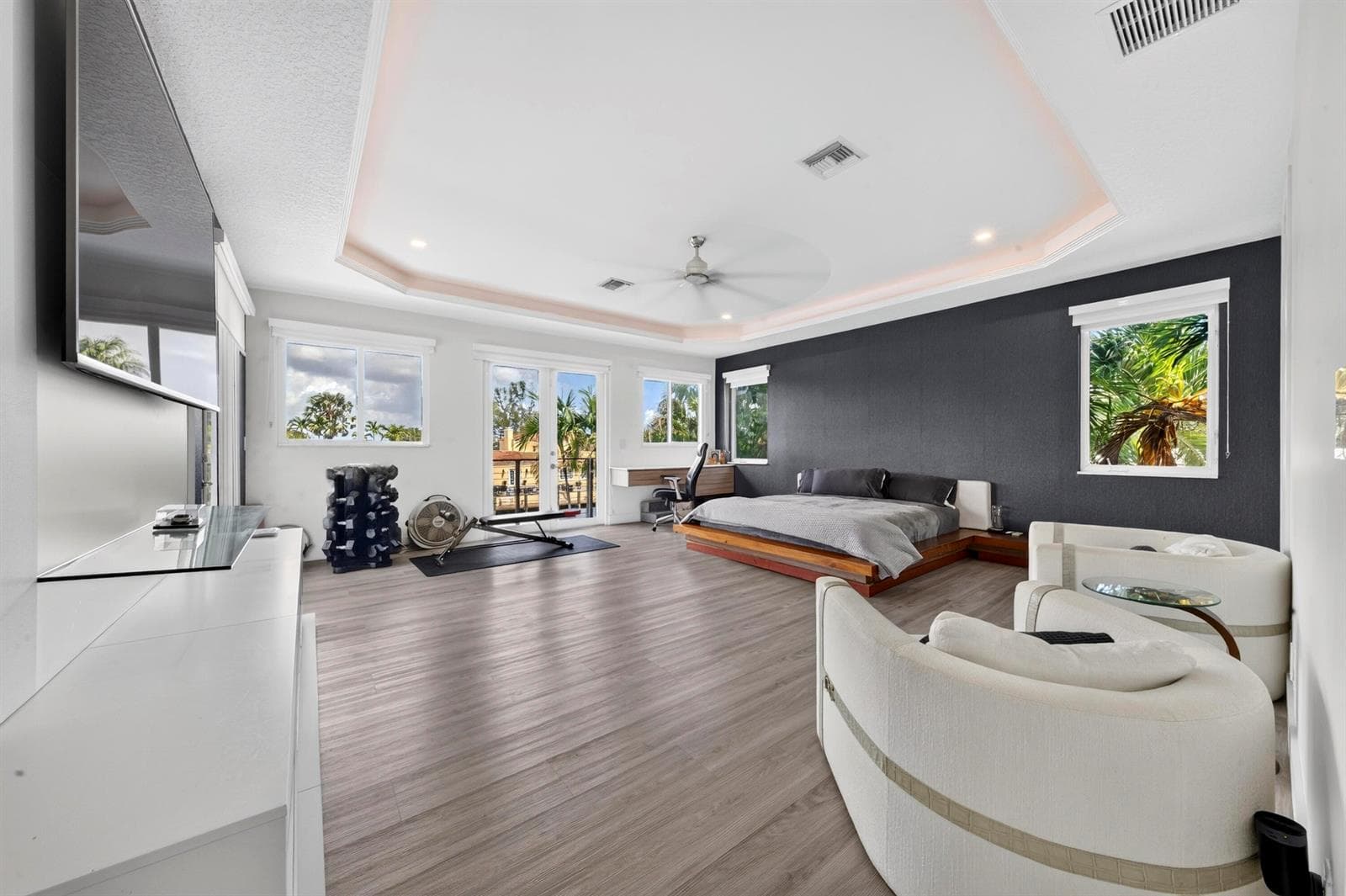 11 Castle Harbor Is
