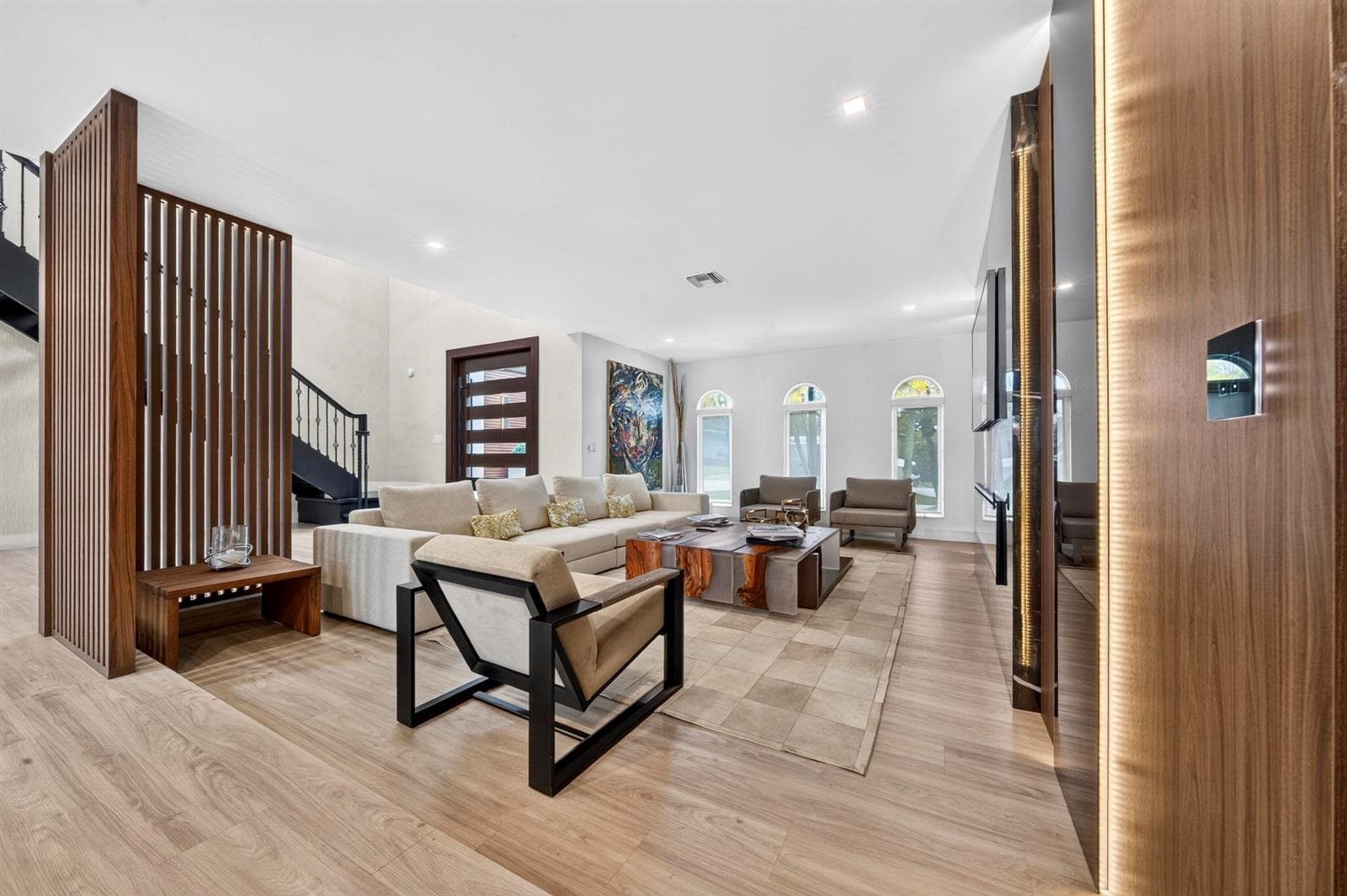 11 Castle Harbor Is