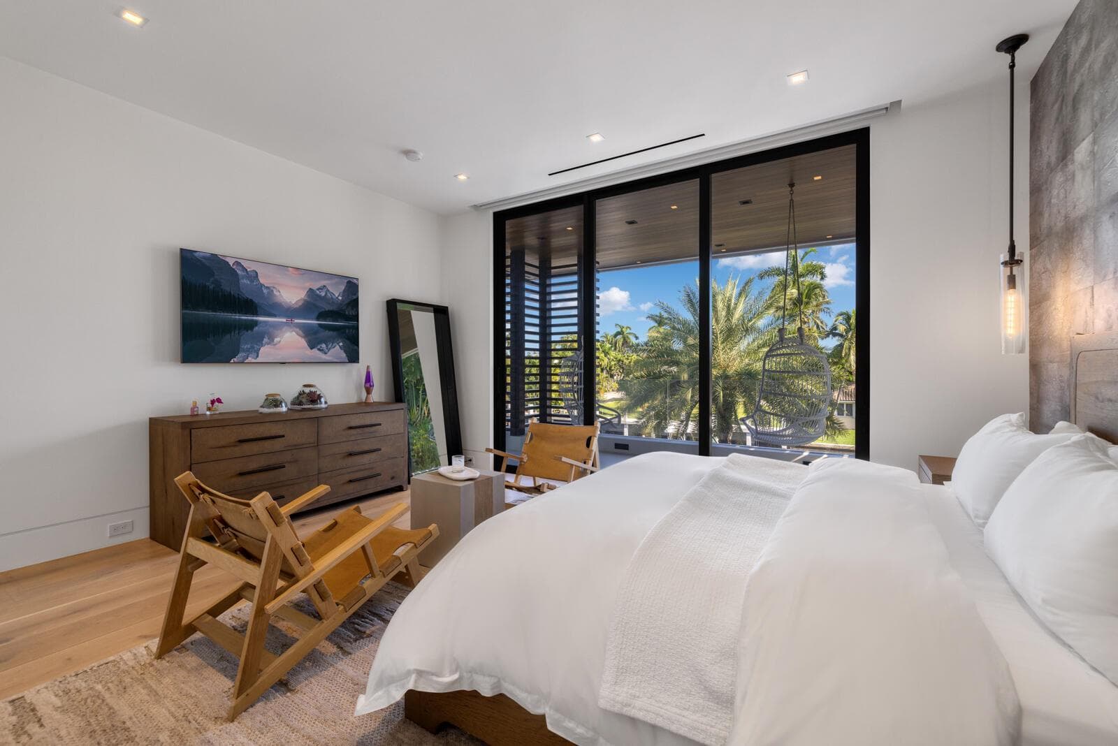 2423 Castilla Isle