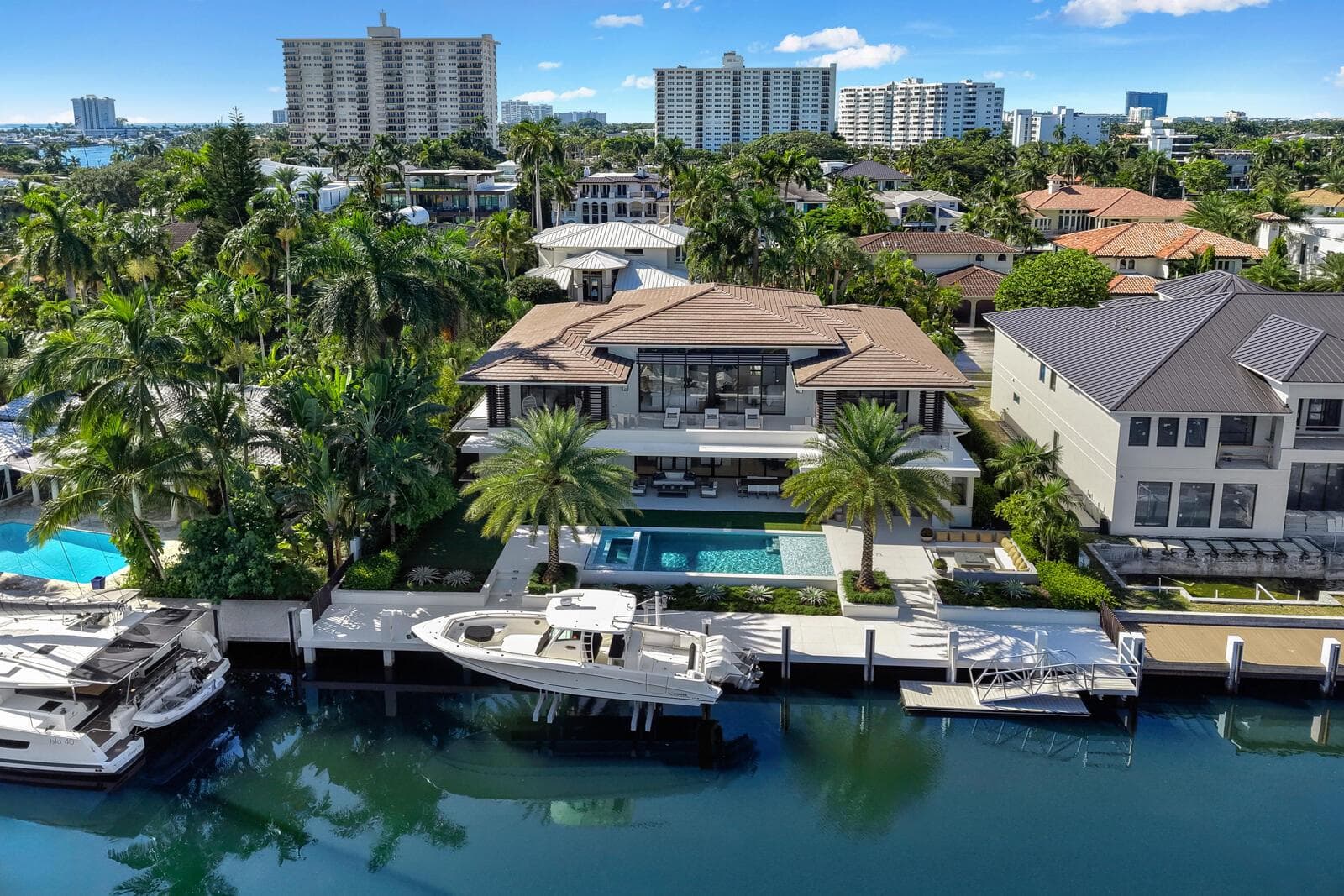 2423 Castilla Isle